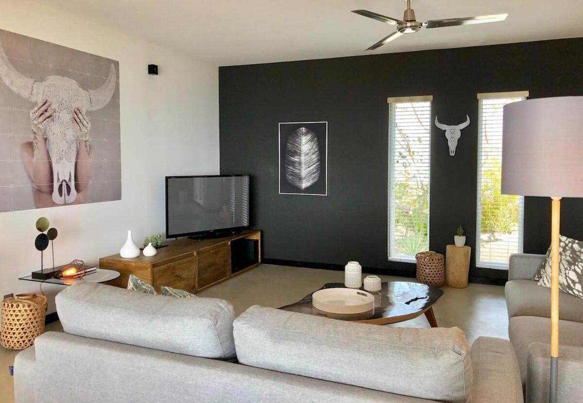Serene Hilltop Haven Infinity Views Tranquil Vibe Villa *