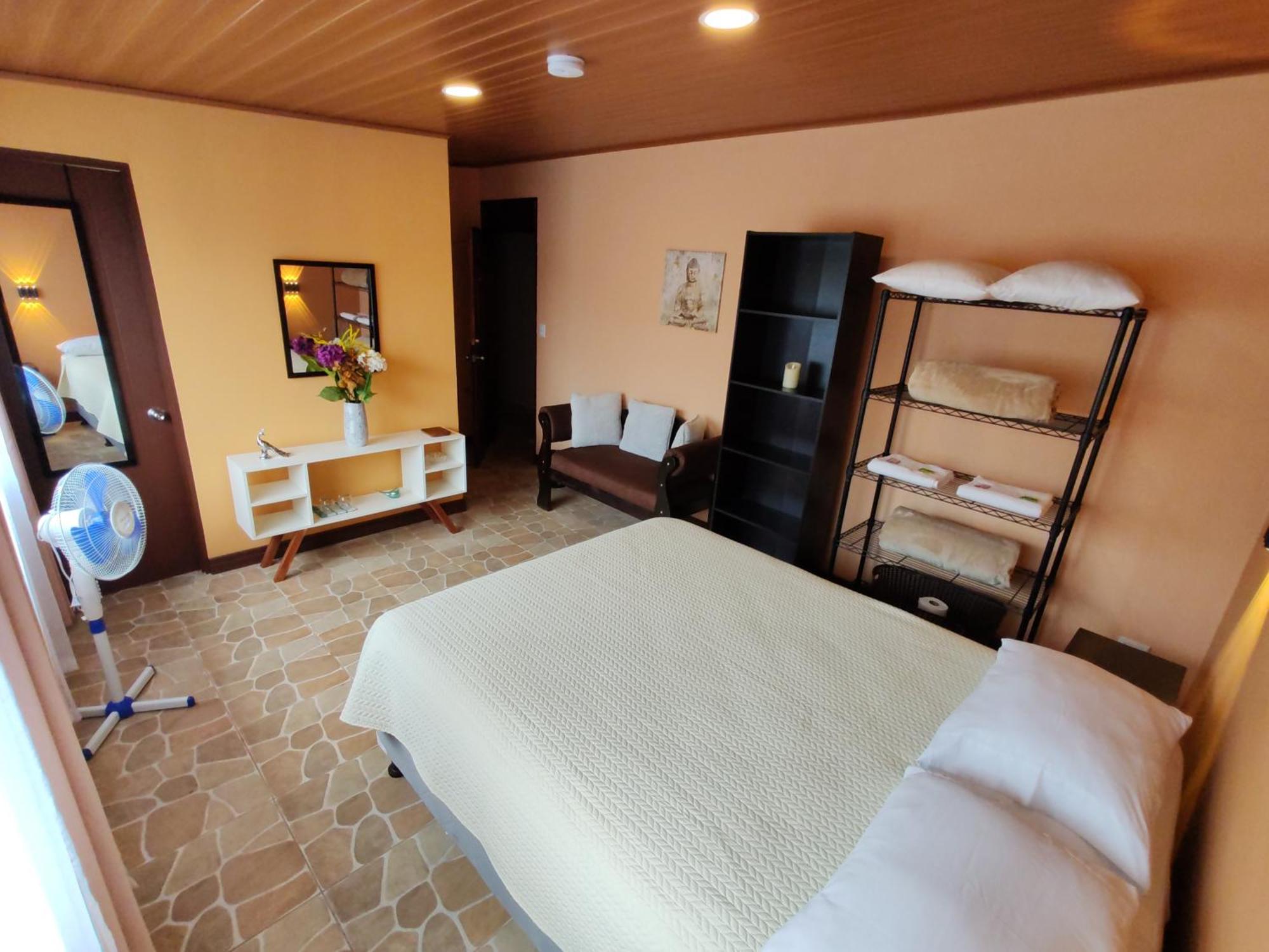 Mi Casa Su Casa