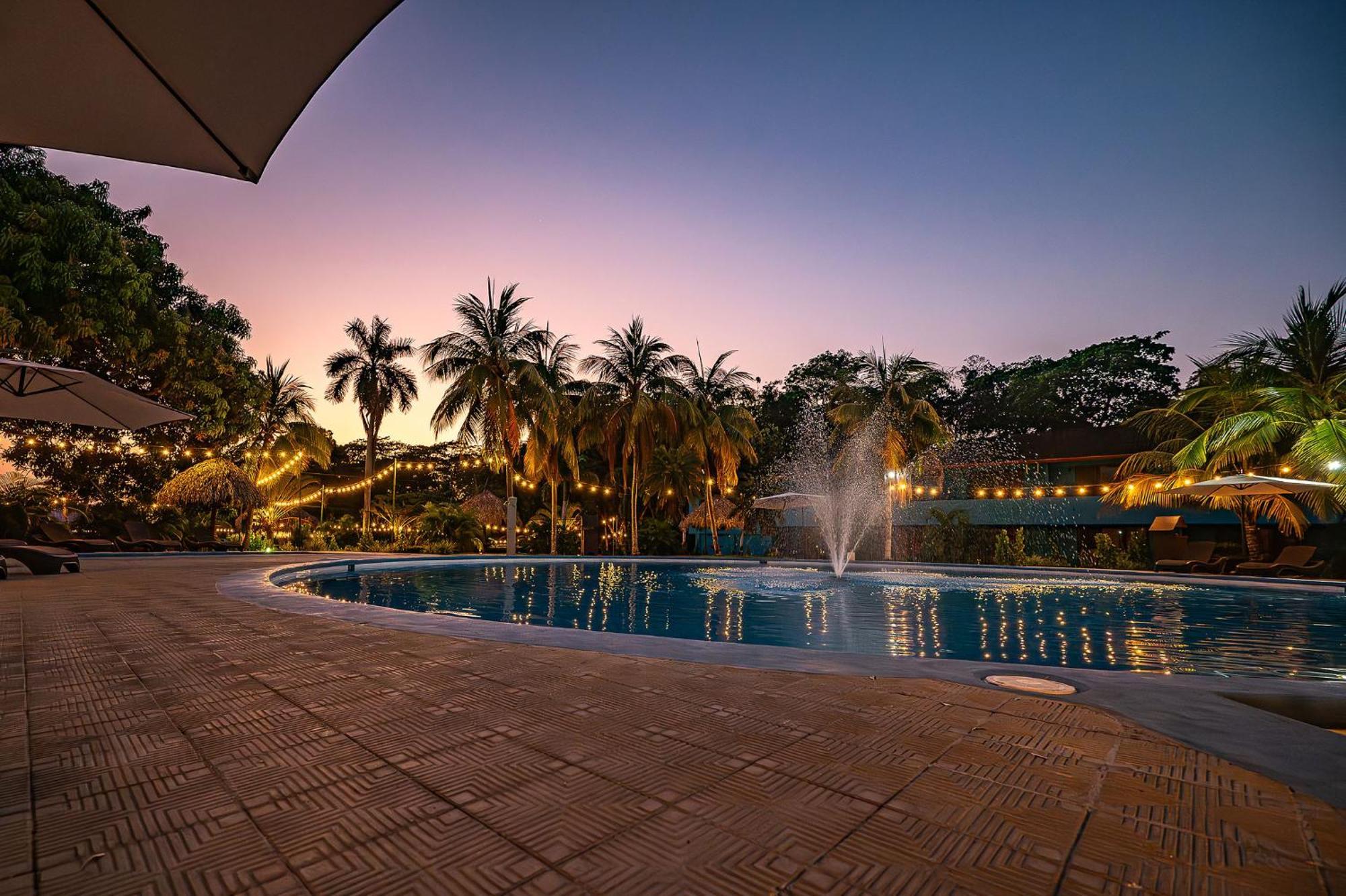 Break & Cr Surf Camp Hotel 3*