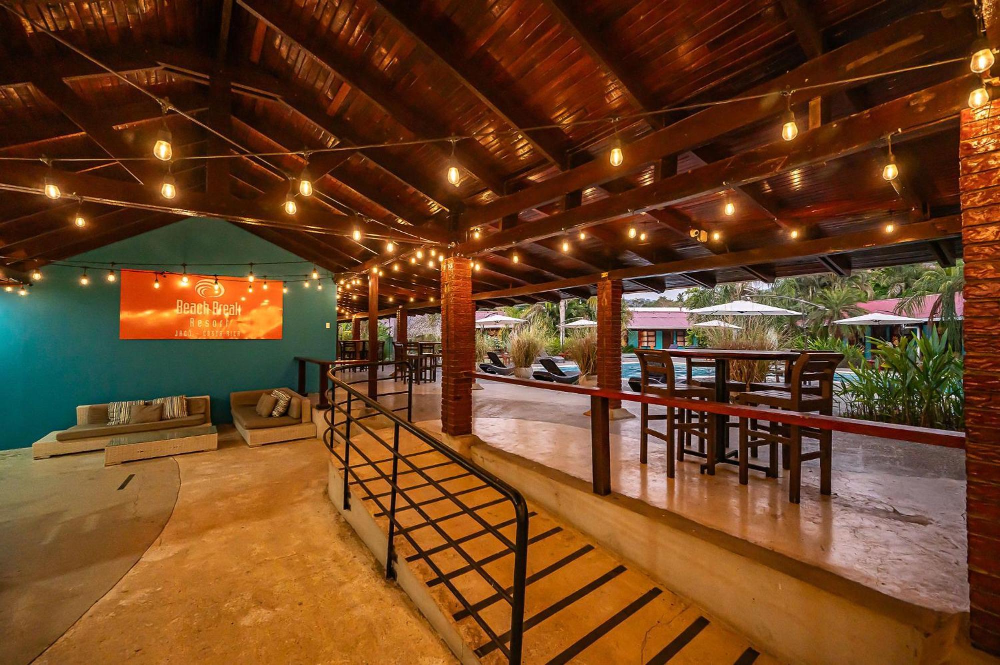 Break & Cr Surf Camp Hotel Jaco