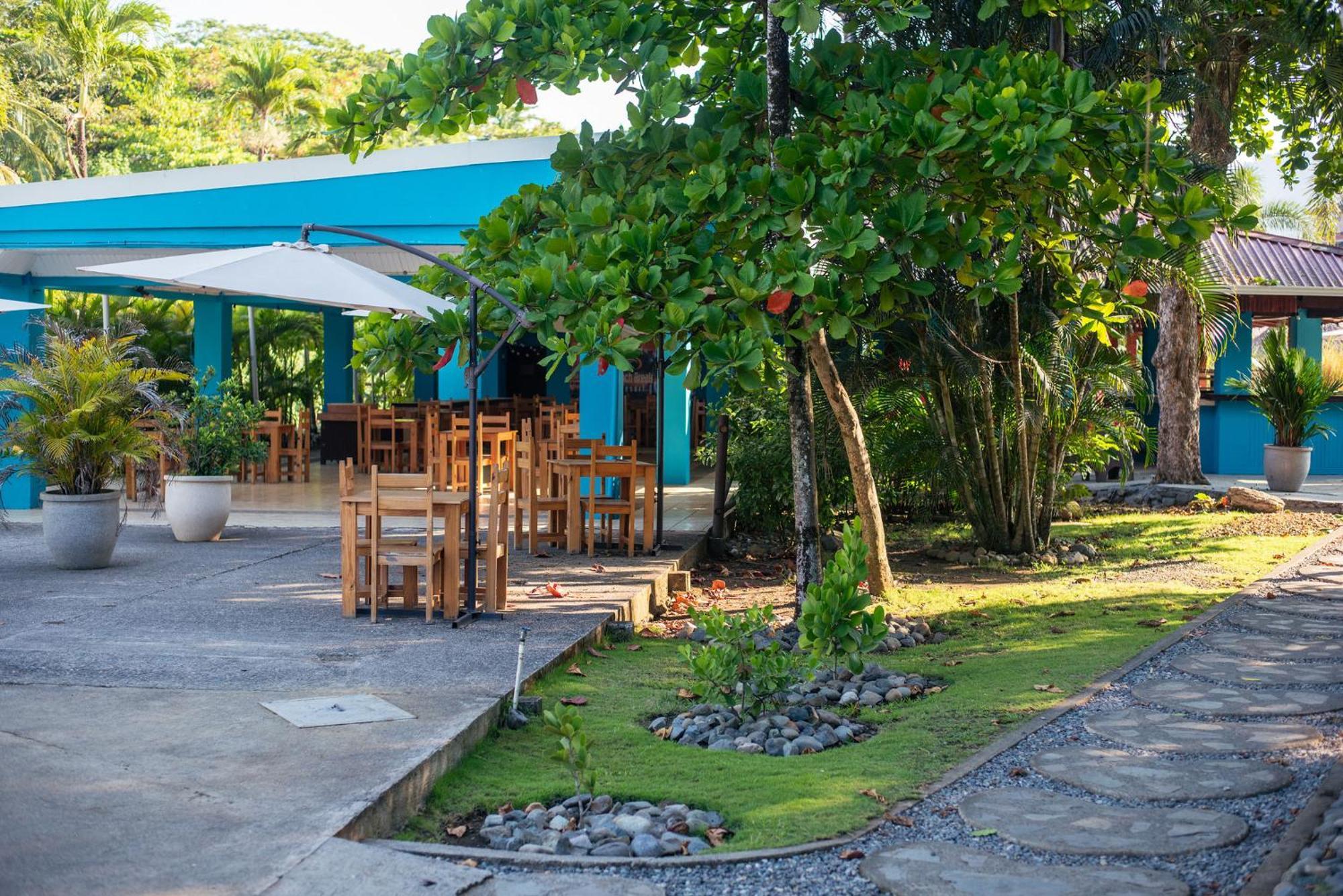 Hotel Break & Cr Surf Camp