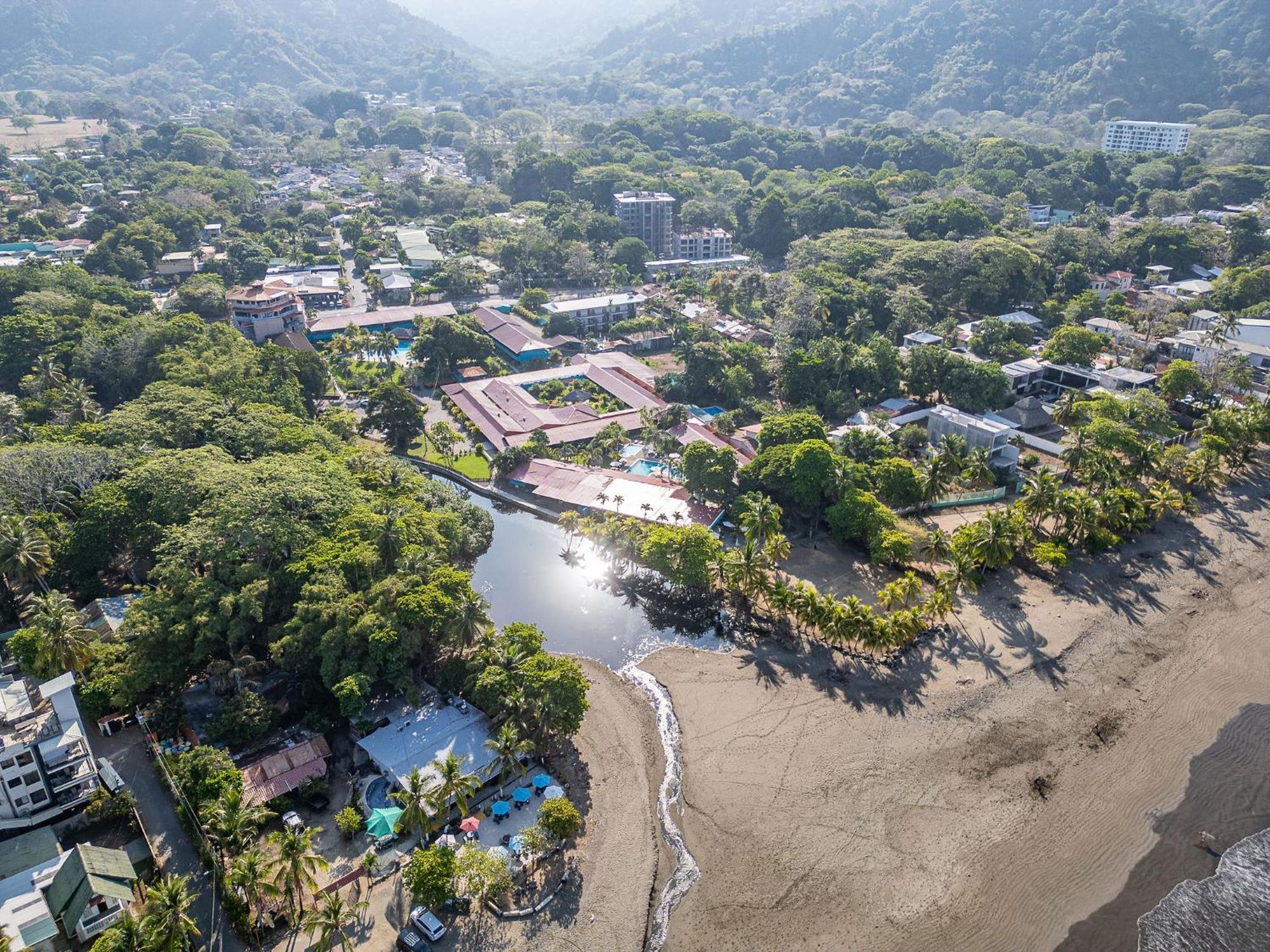 Break & Cr Surf Camp Hotel Jaco