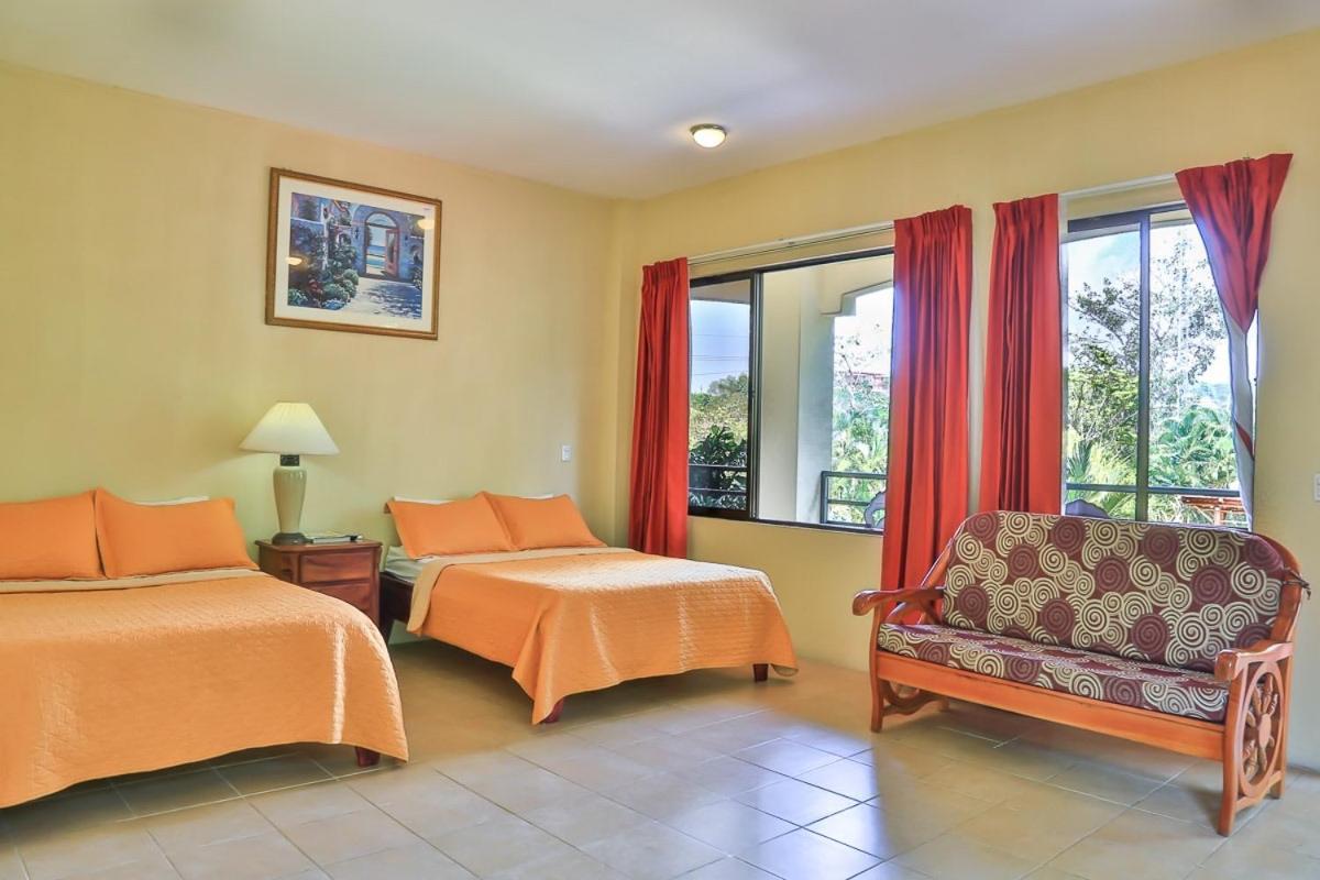 Pacifico Loft Hotel