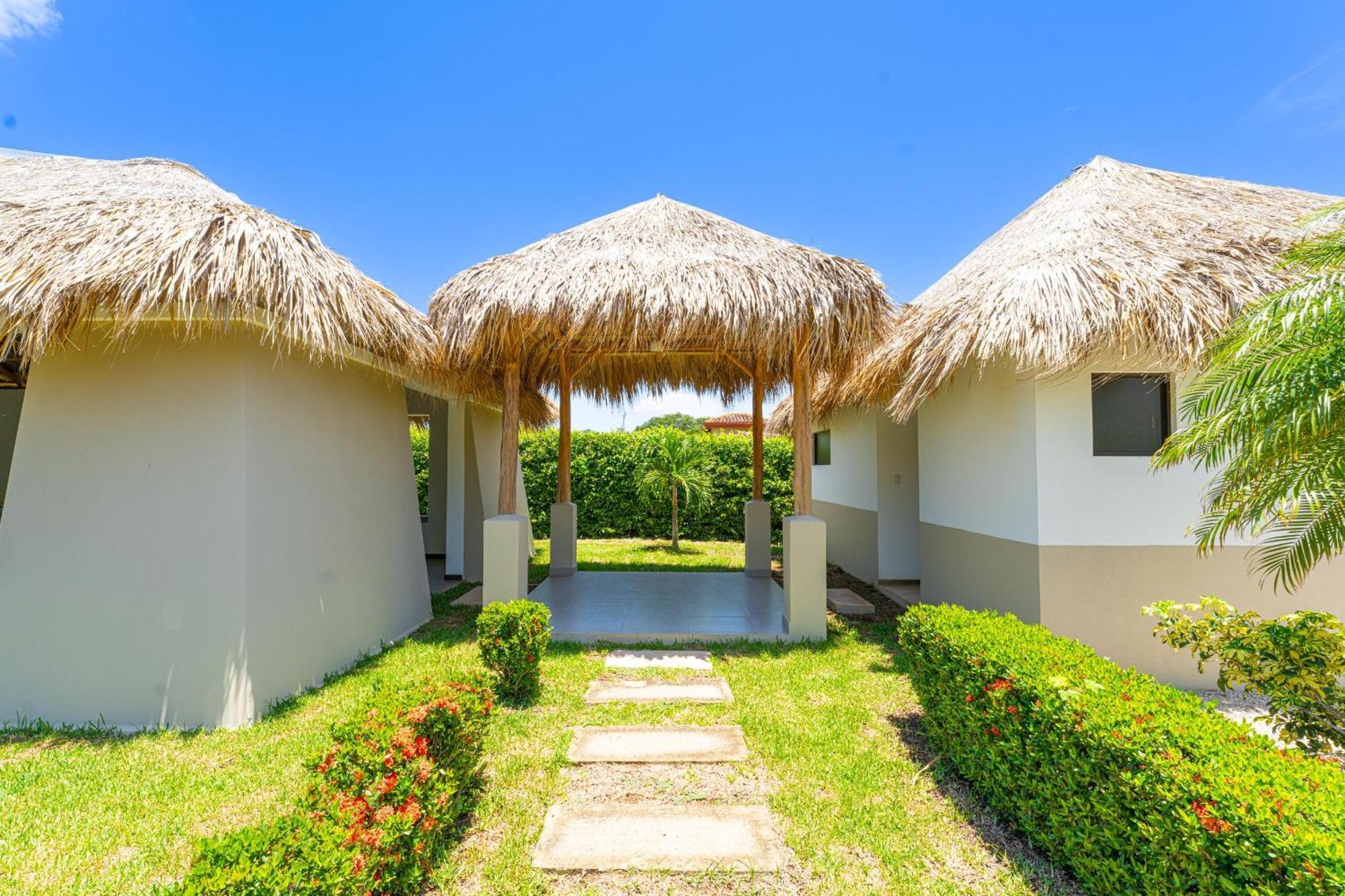 Casa Callie- 3 Bedroom House With Pool