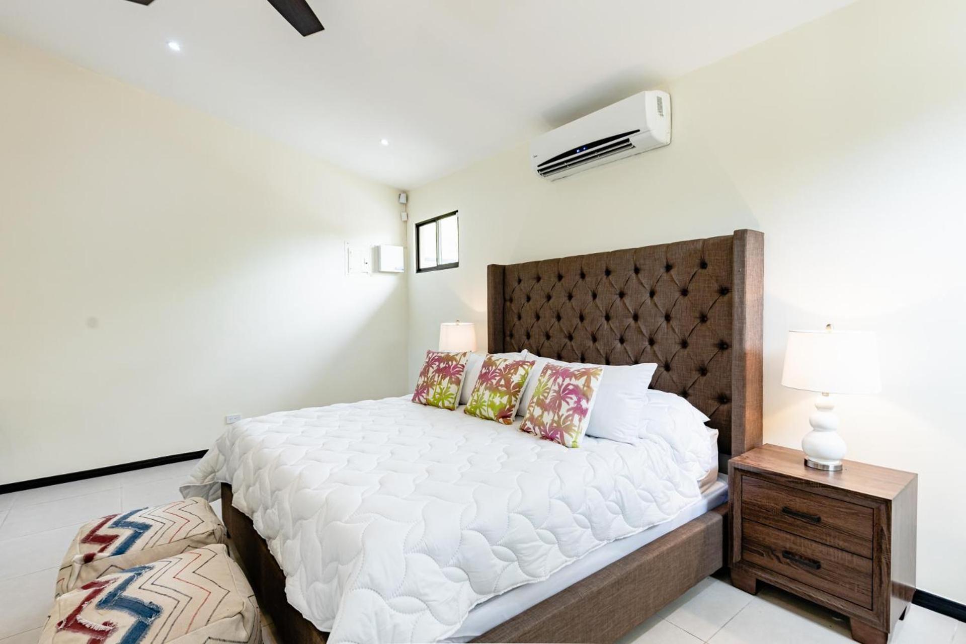 Flamingo Estates 18- 4 Bedroom House With Pool Holiday home