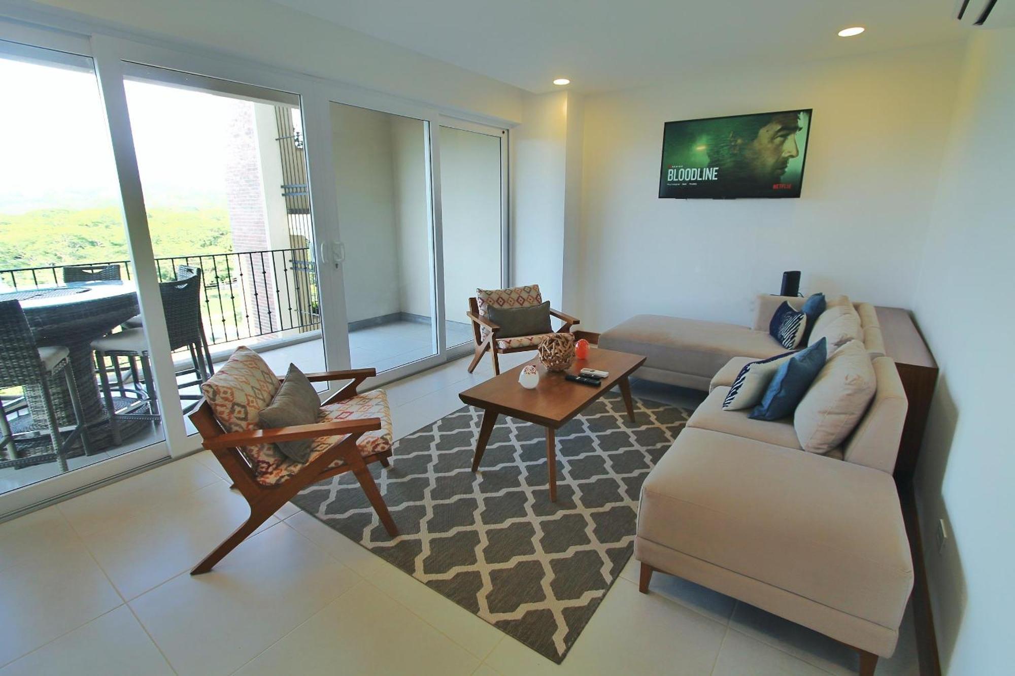 Peninsula 25 Apartment *