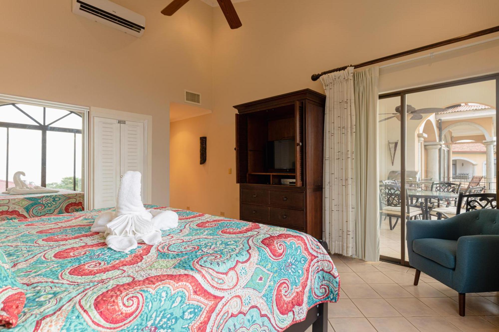 Sunrise 48- 3 Bedroom Ocean View Penthouse Apartment