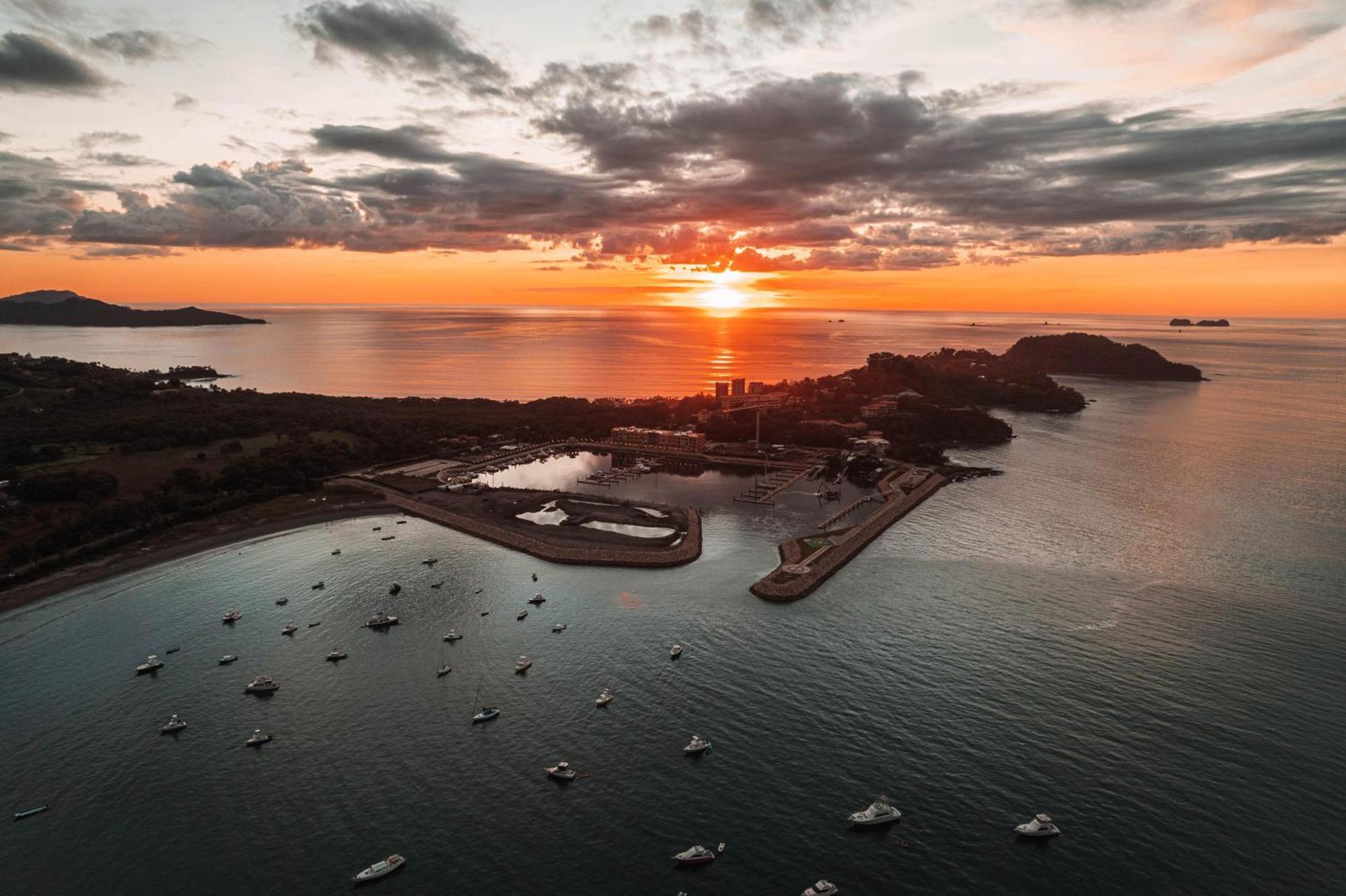 Flamingo Marina Cove 404- Oceanfront Playa Flamingo