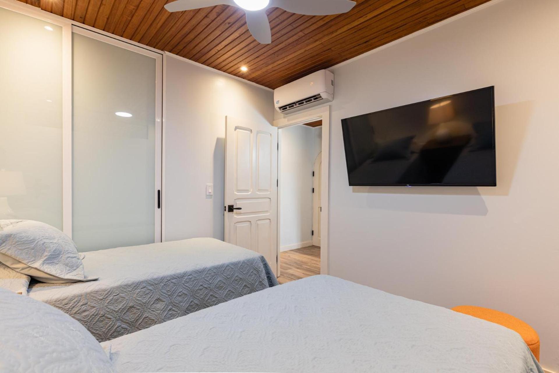 Apartment Flamingo Marina Cove 404- Oceanfront