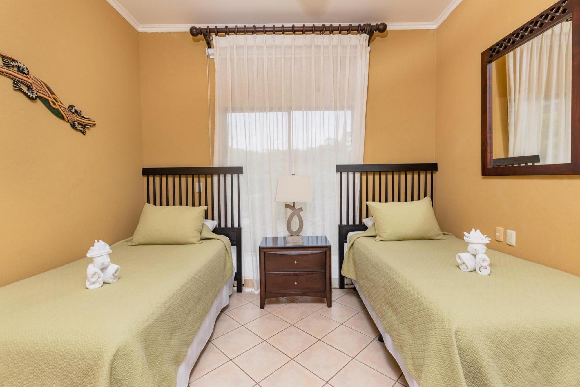 Sunrise 20- 3 Bedroom Ocean View Penthouse Apartment Tamarindo