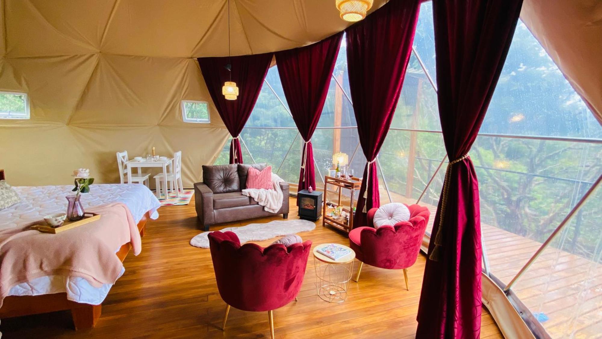Feliza Rainforest Domes Hotel