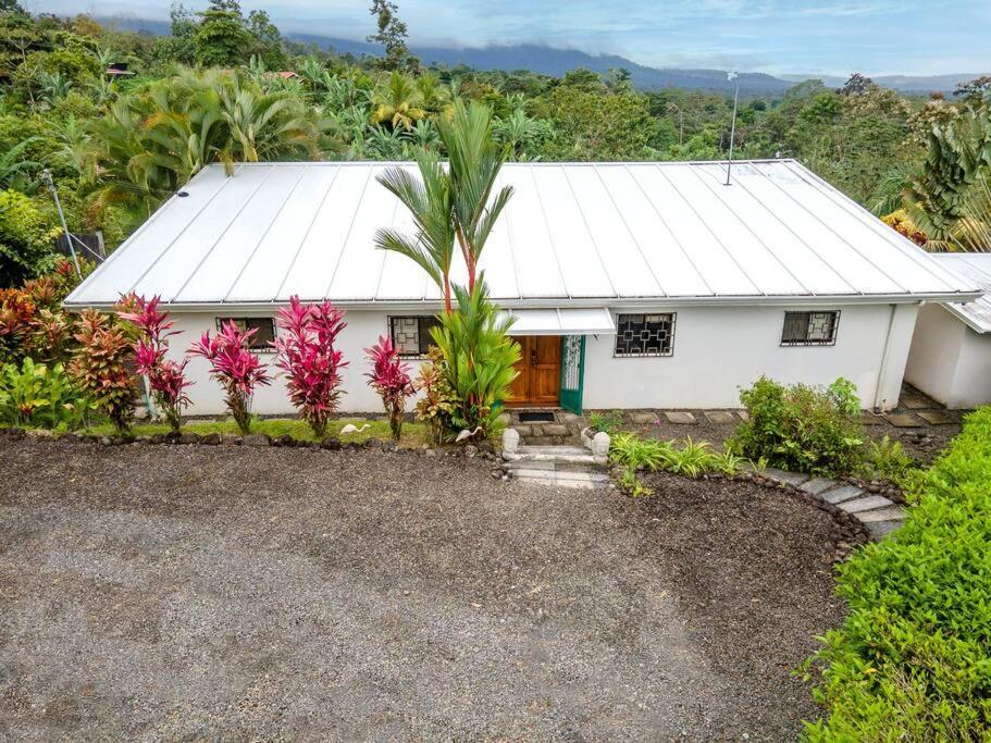 Volcano View Oasis Arenal Villa *