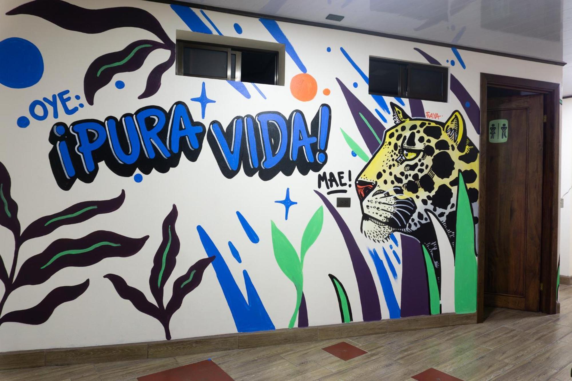 Argdivan Hostel *