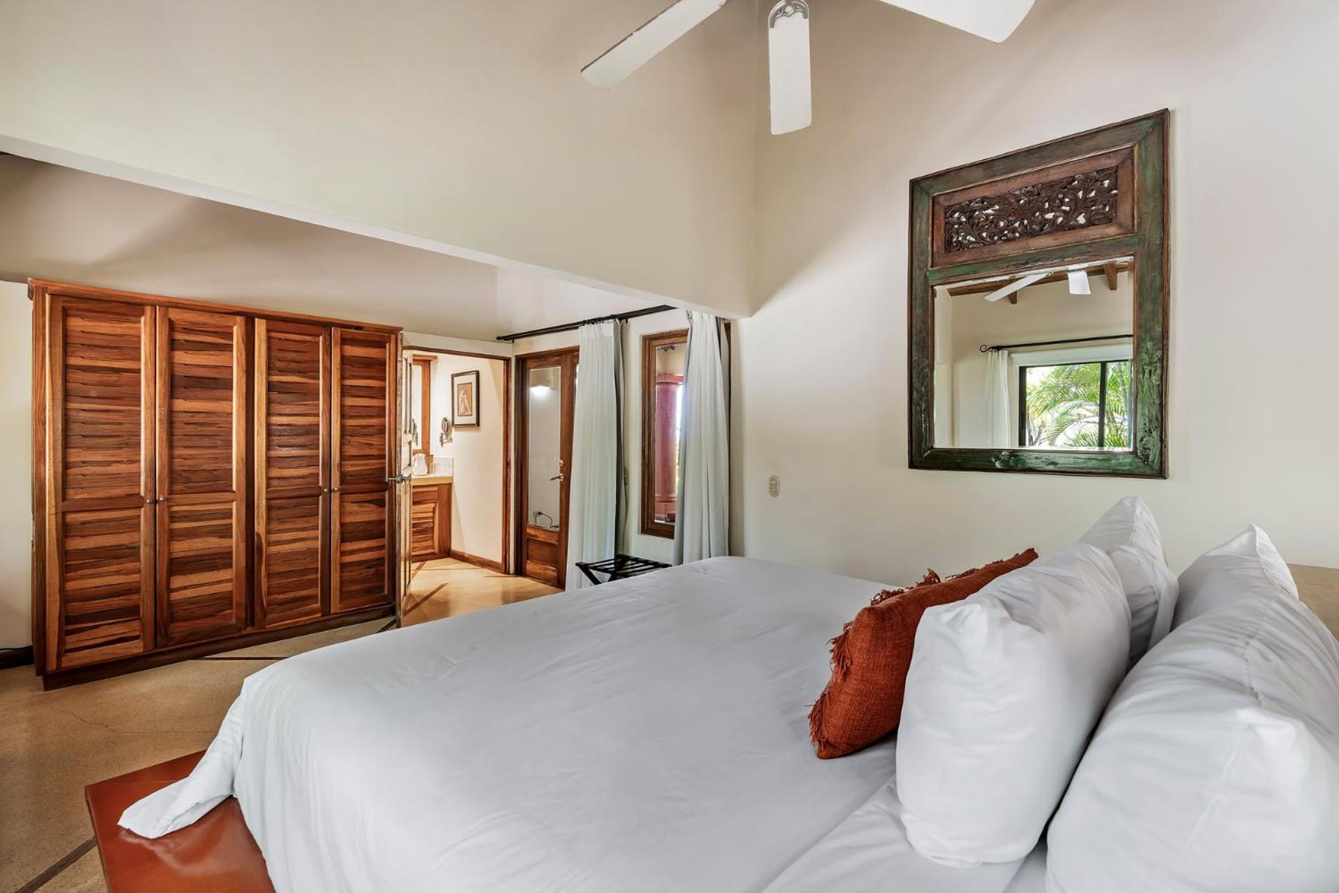 Hotel Los Altos De Eros 5*