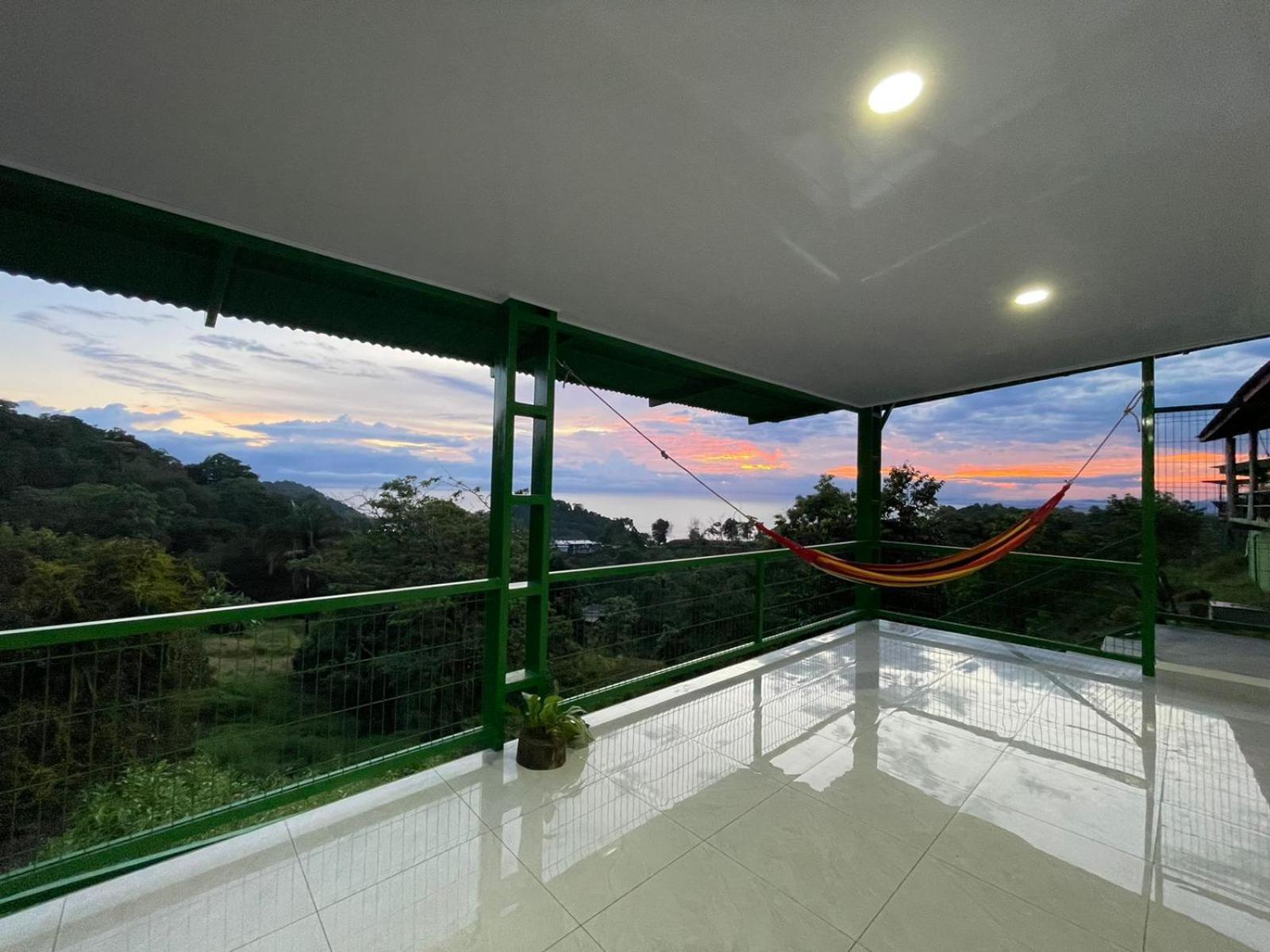 Pura Natura Lodge *