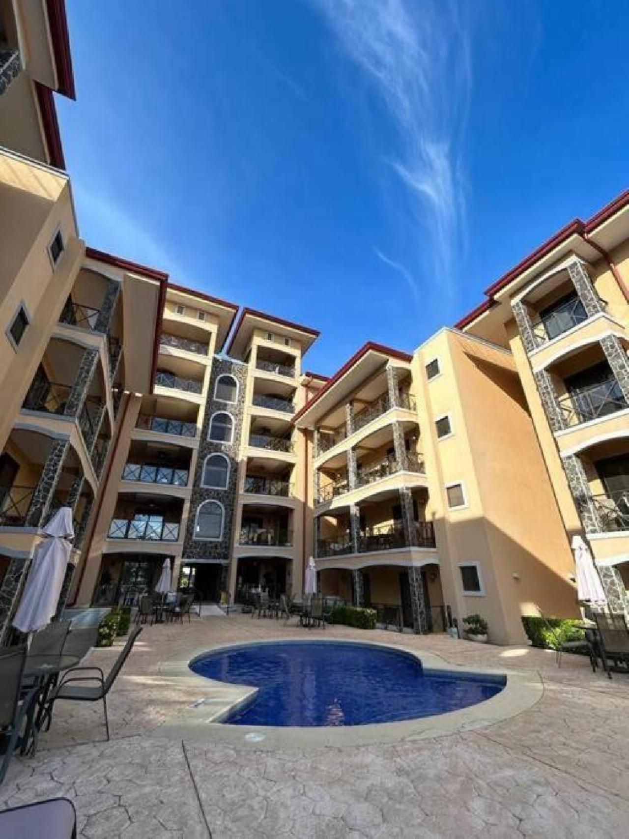 Apartamento De Lujo En Playa Jaco, Frente Al Mar, Wifi, Ac, Parqueo Privado Y Piscinas *