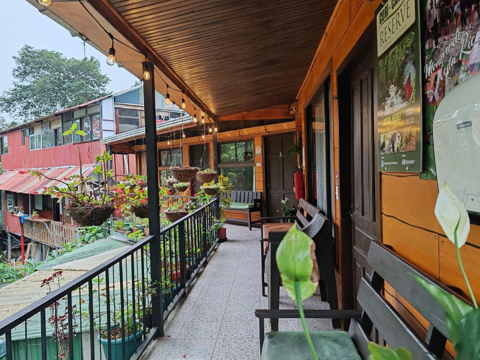Cabinas El Pueblo B&B Monteverde Monteverde