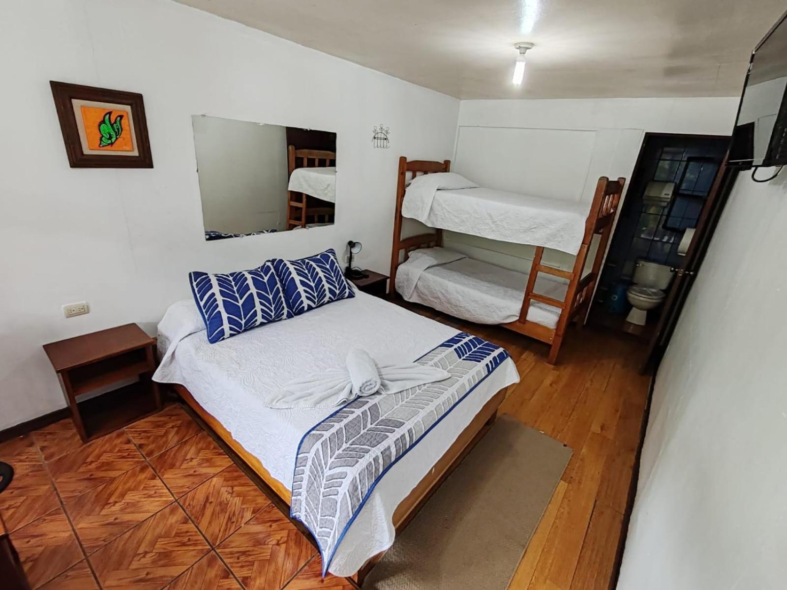 Cabinas El Pueblo B&B Monteverde Bed & Breakfast