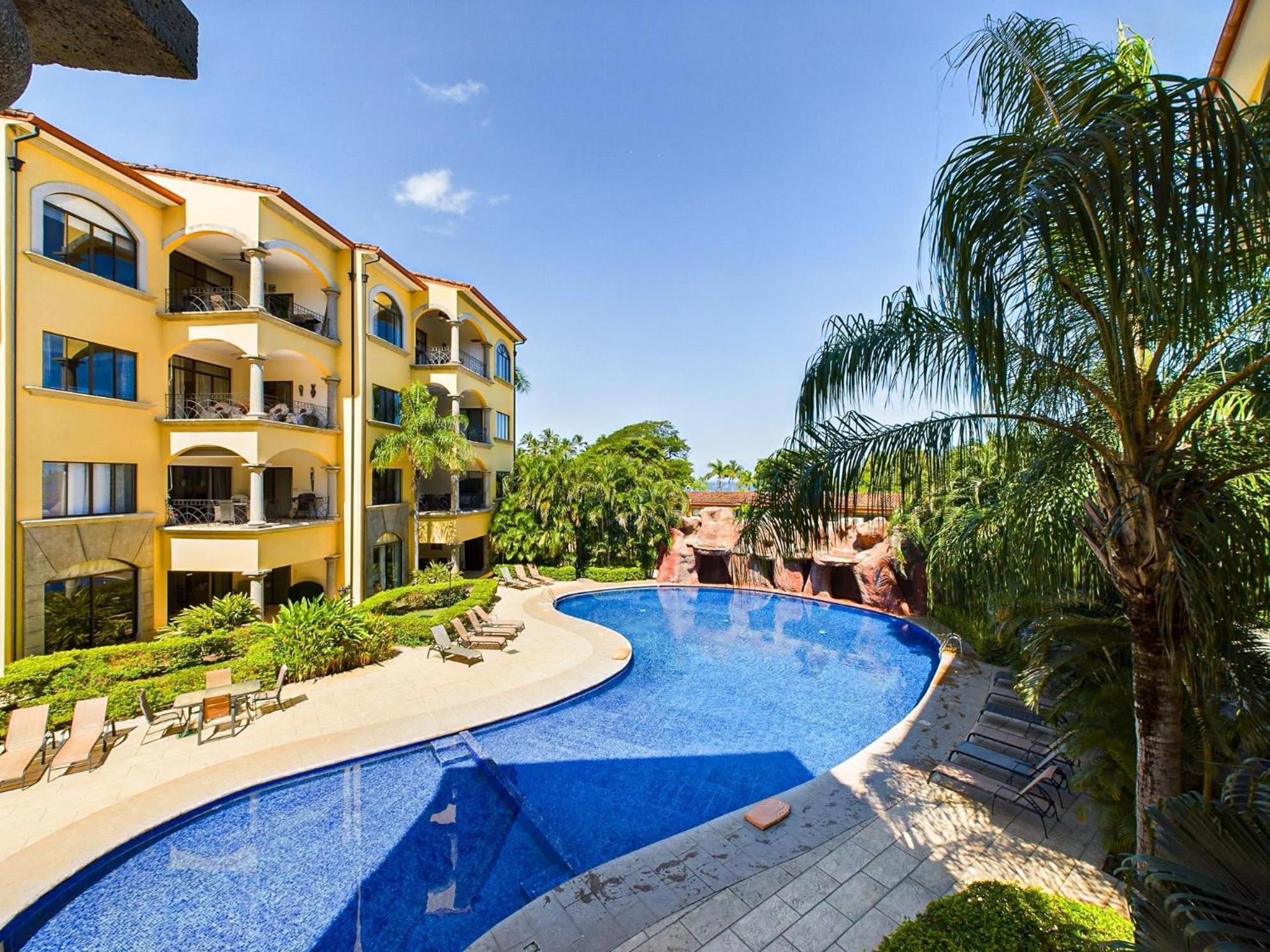 Apartment Sunrise 38- Ocean View 2 Bedroom Condo, Steps To The Tamarindo