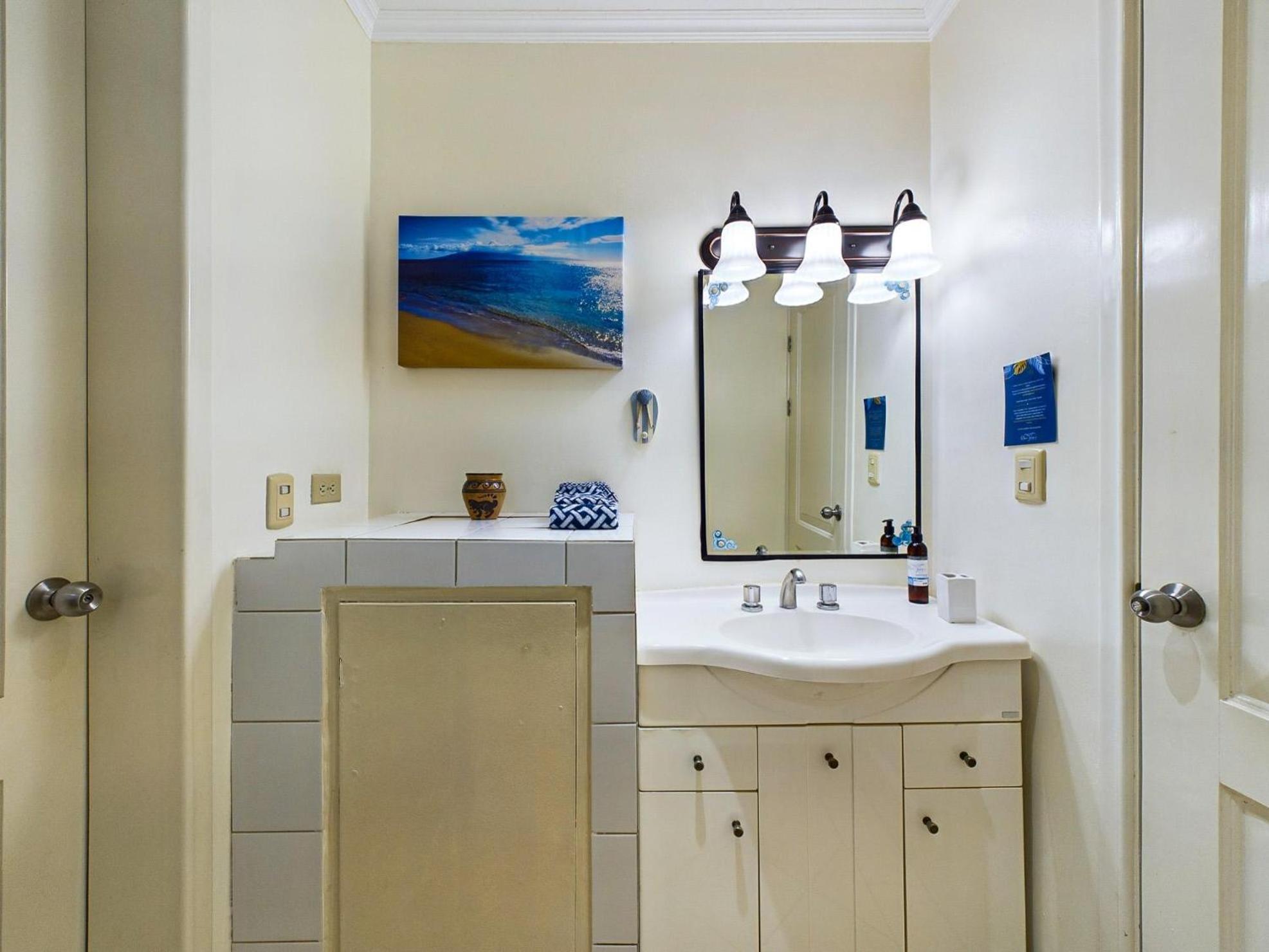 Sunrise 38- Ocean View 2 Bedroom Condo, Steps To The *