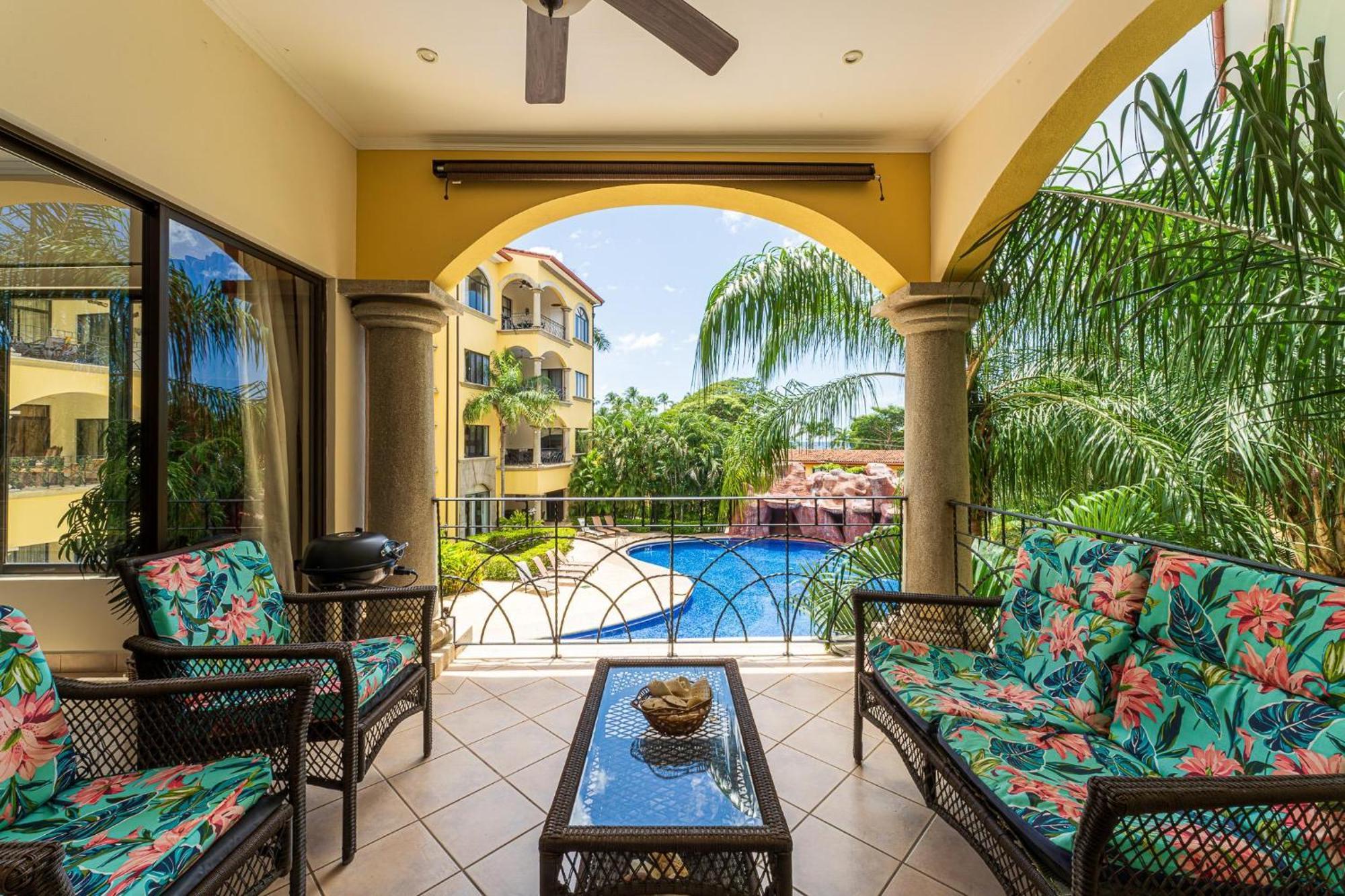 Sunrise 38- Ocean View 2 Bedroom Condo, Steps To The Apartment