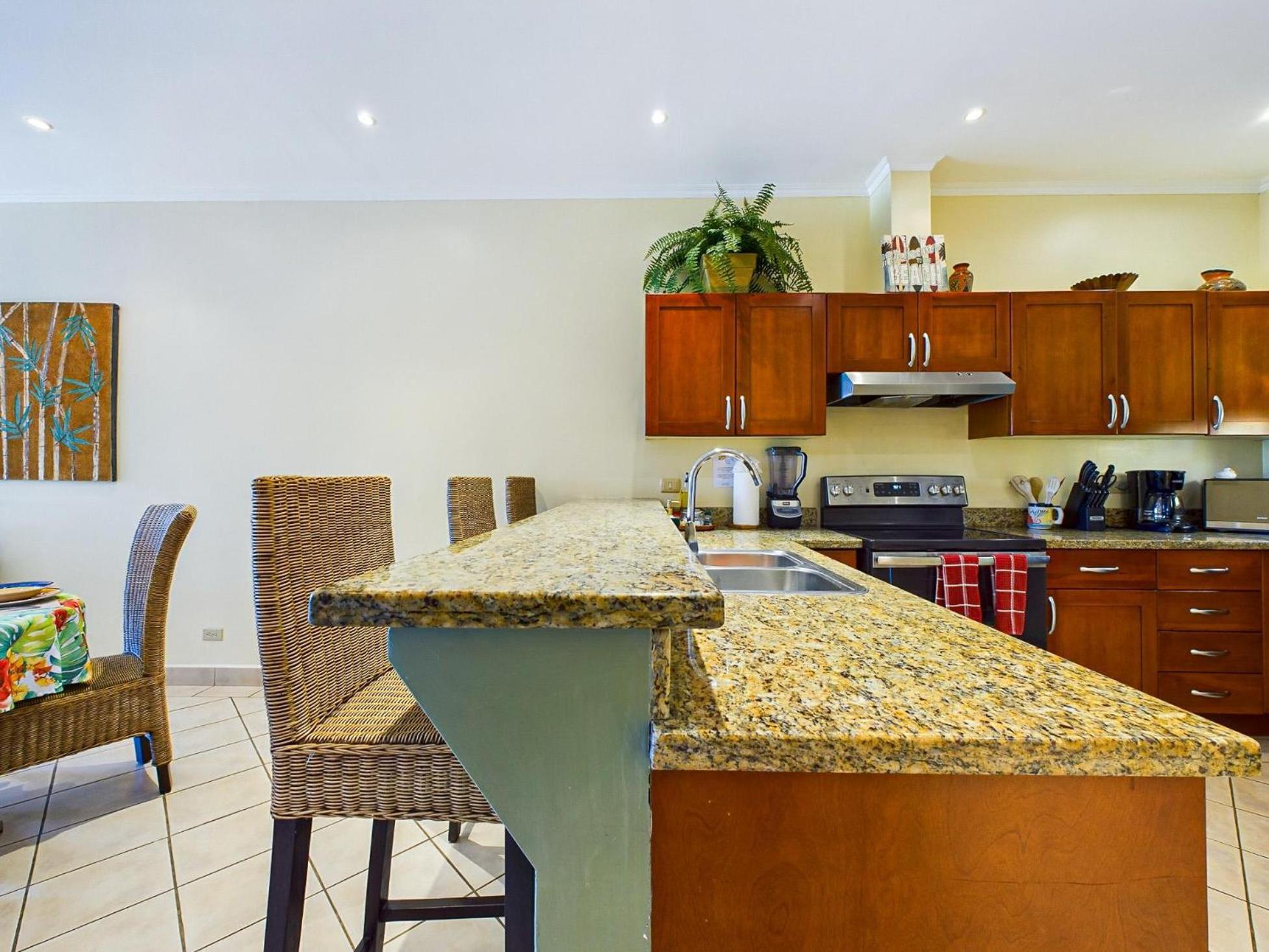 Apartment Sunrise 38- Ocean View 2 Bedroom Condo, Steps To The *