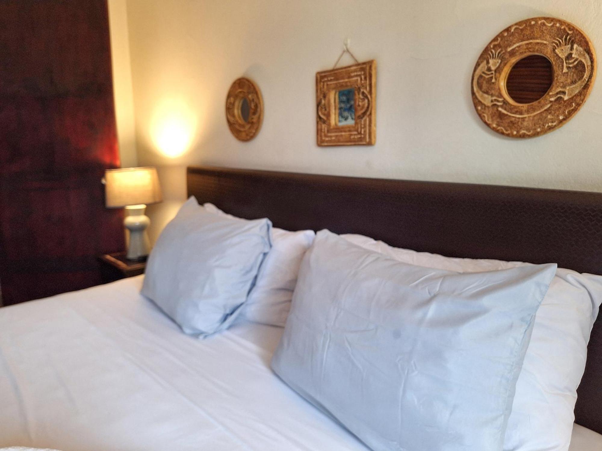 Colours Oasis Adult Only 3*