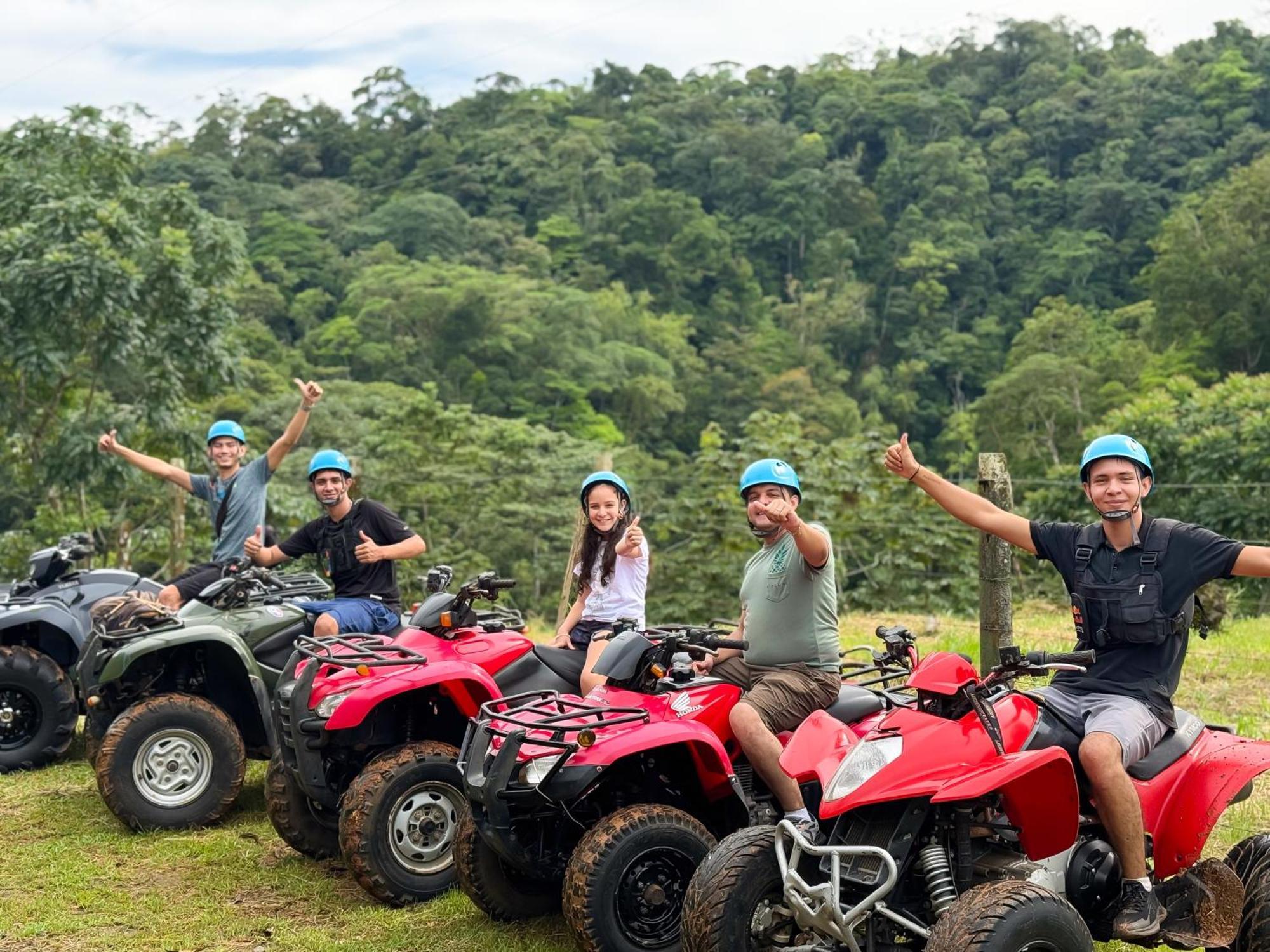 Heliconias Nature & Hot Springs La Fortuna