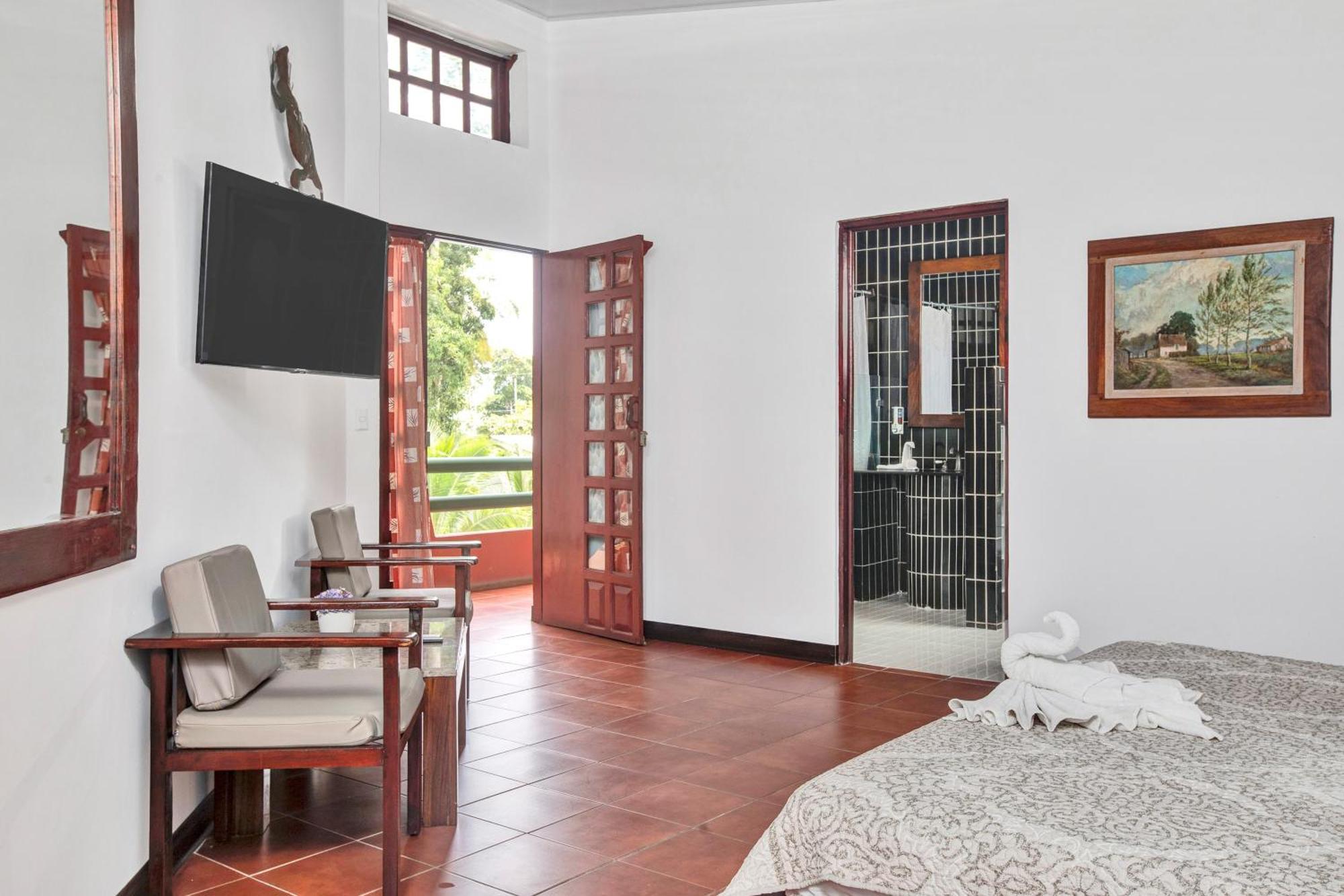 Playa Bejuco Hotel Esterillos Este