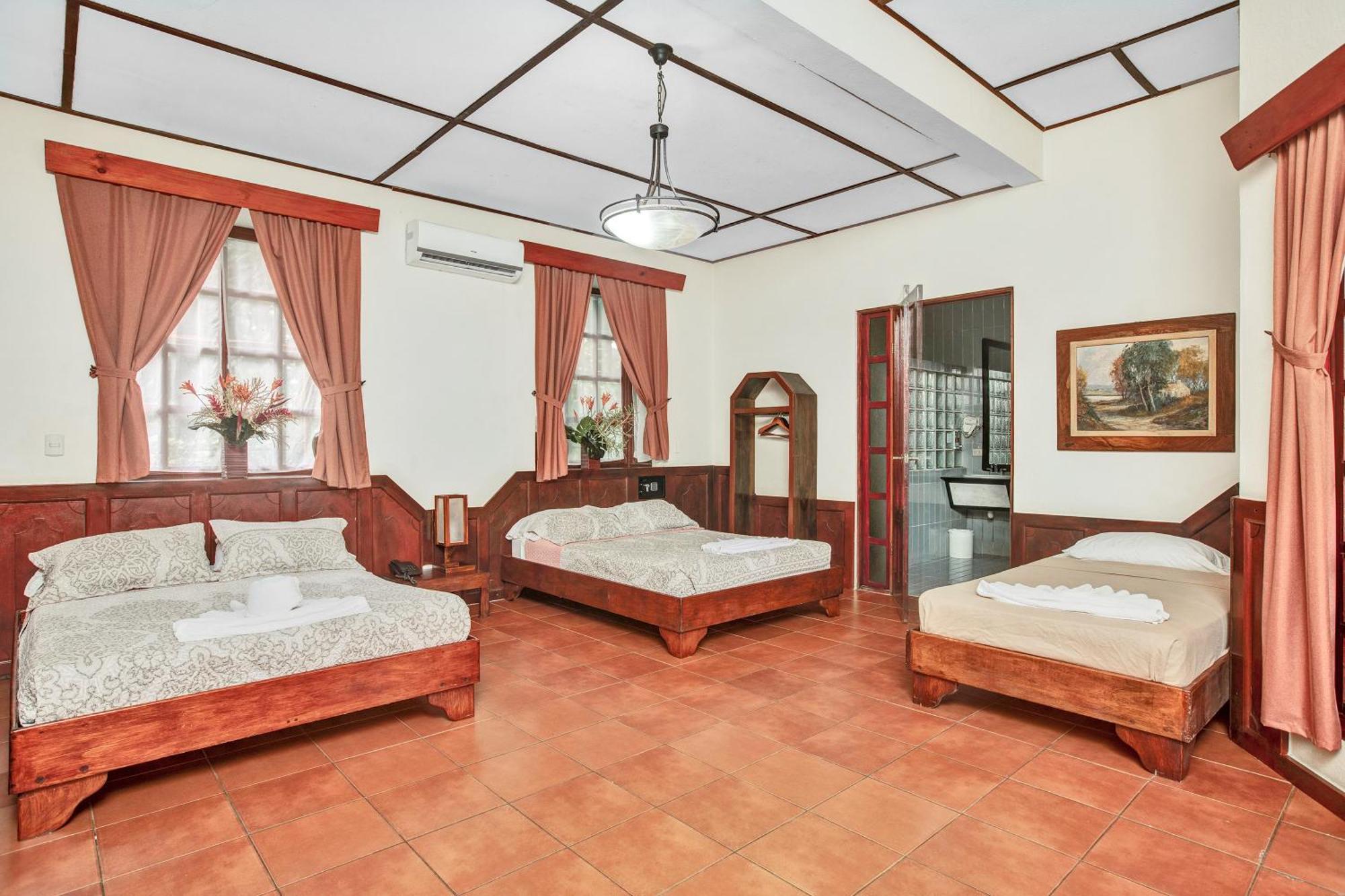 Hotel Playa Bejuco 4*