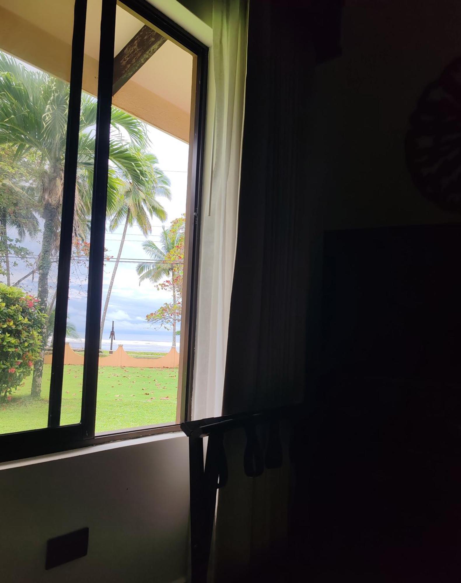 Hotel Marenaz Oceanfront