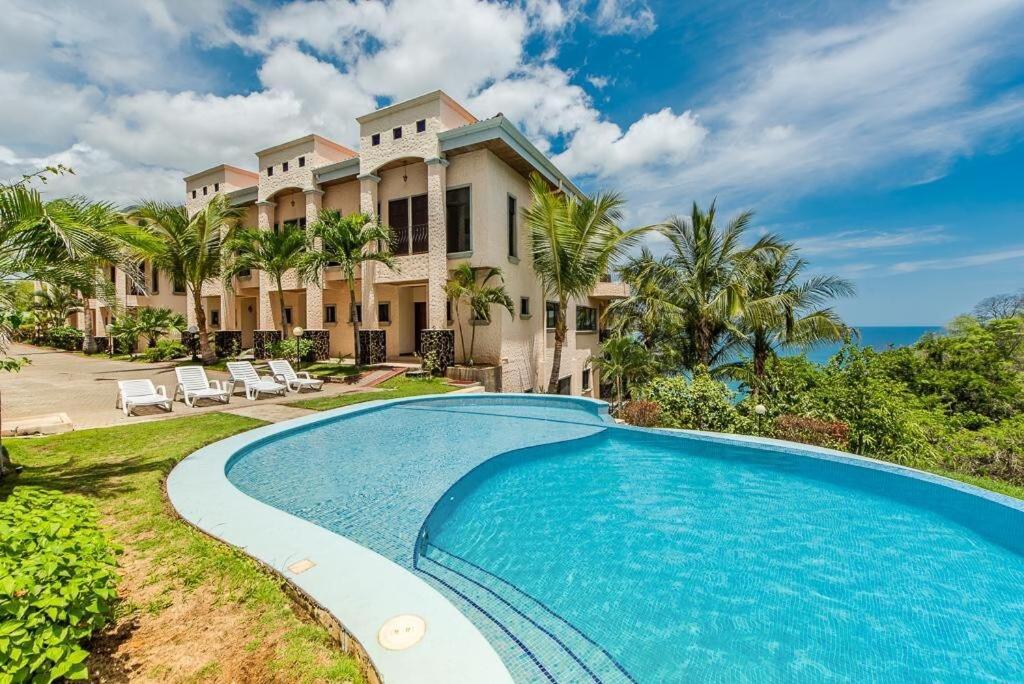 Apartment Spectacular Ocean View