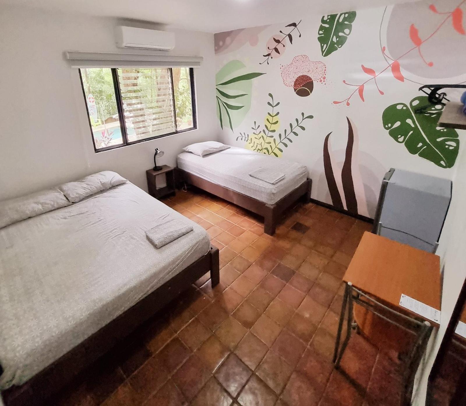 Casa Pura Vida Surf - Costa Rica Hostel Tamarindo