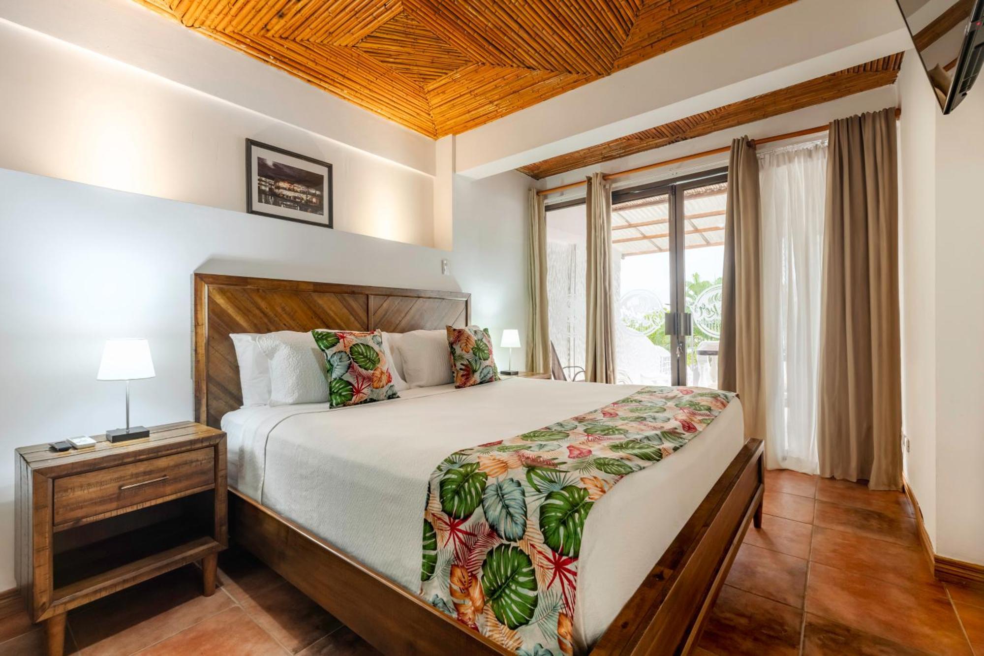 Hotel Laguna & Club