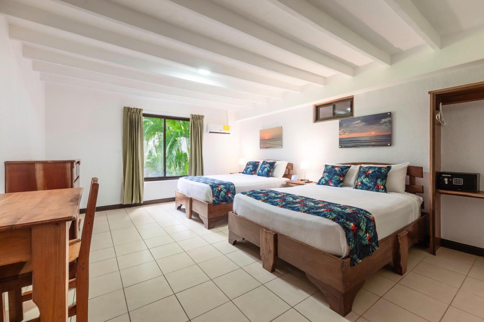 Hotel Laguna & Club