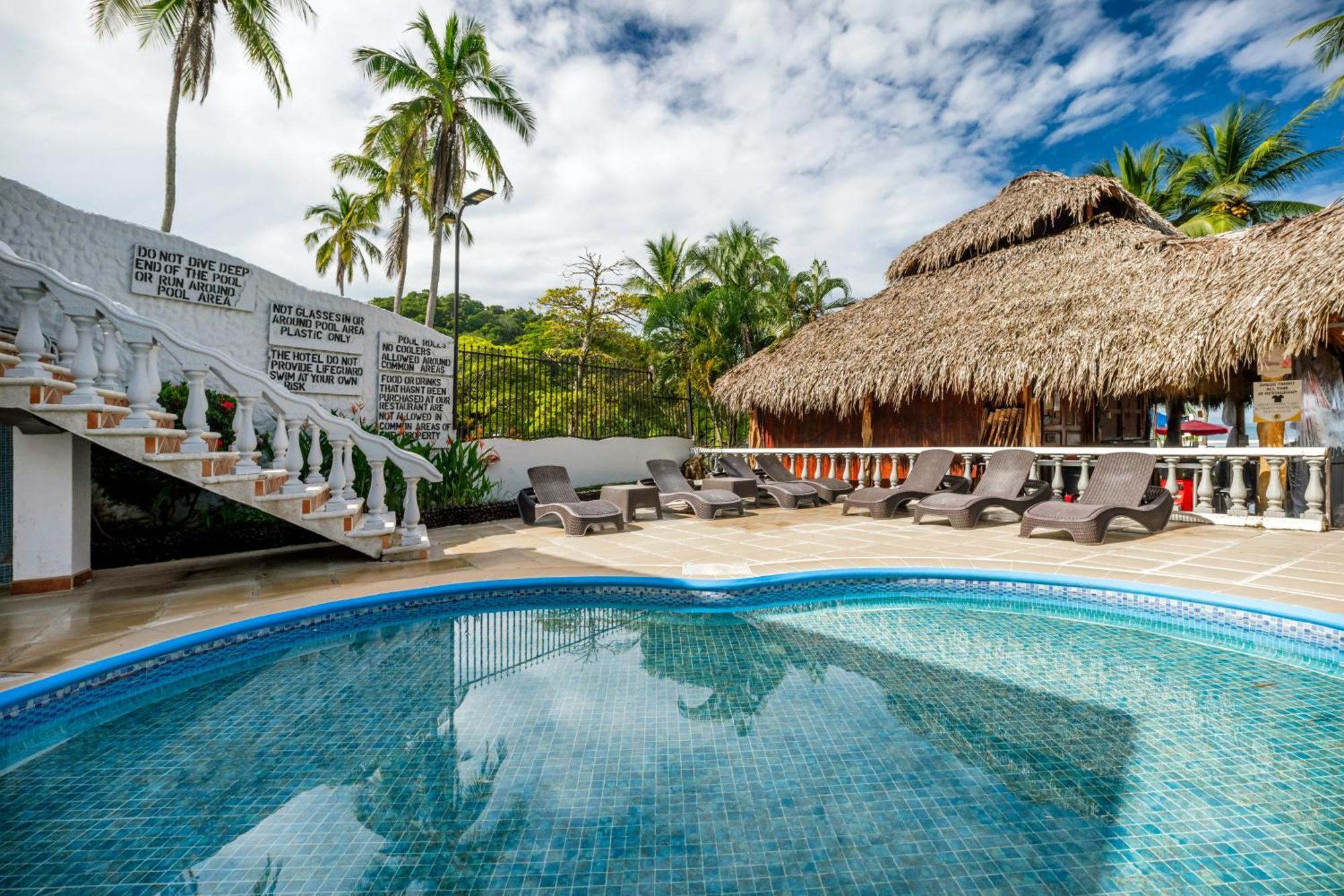 Hotel Laguna & Club 4*