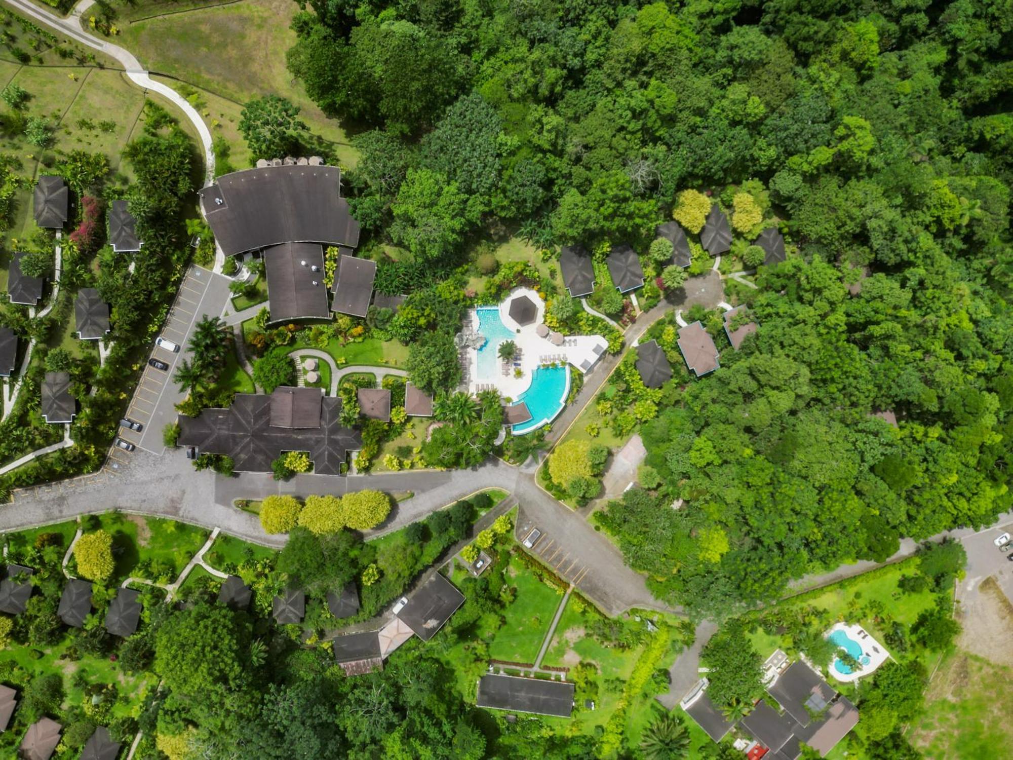 Lomas Del Volcan Hotel 4*