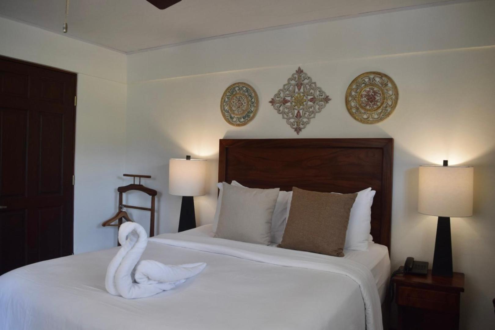 Playa Espadilla & Gardens Hotel 3*