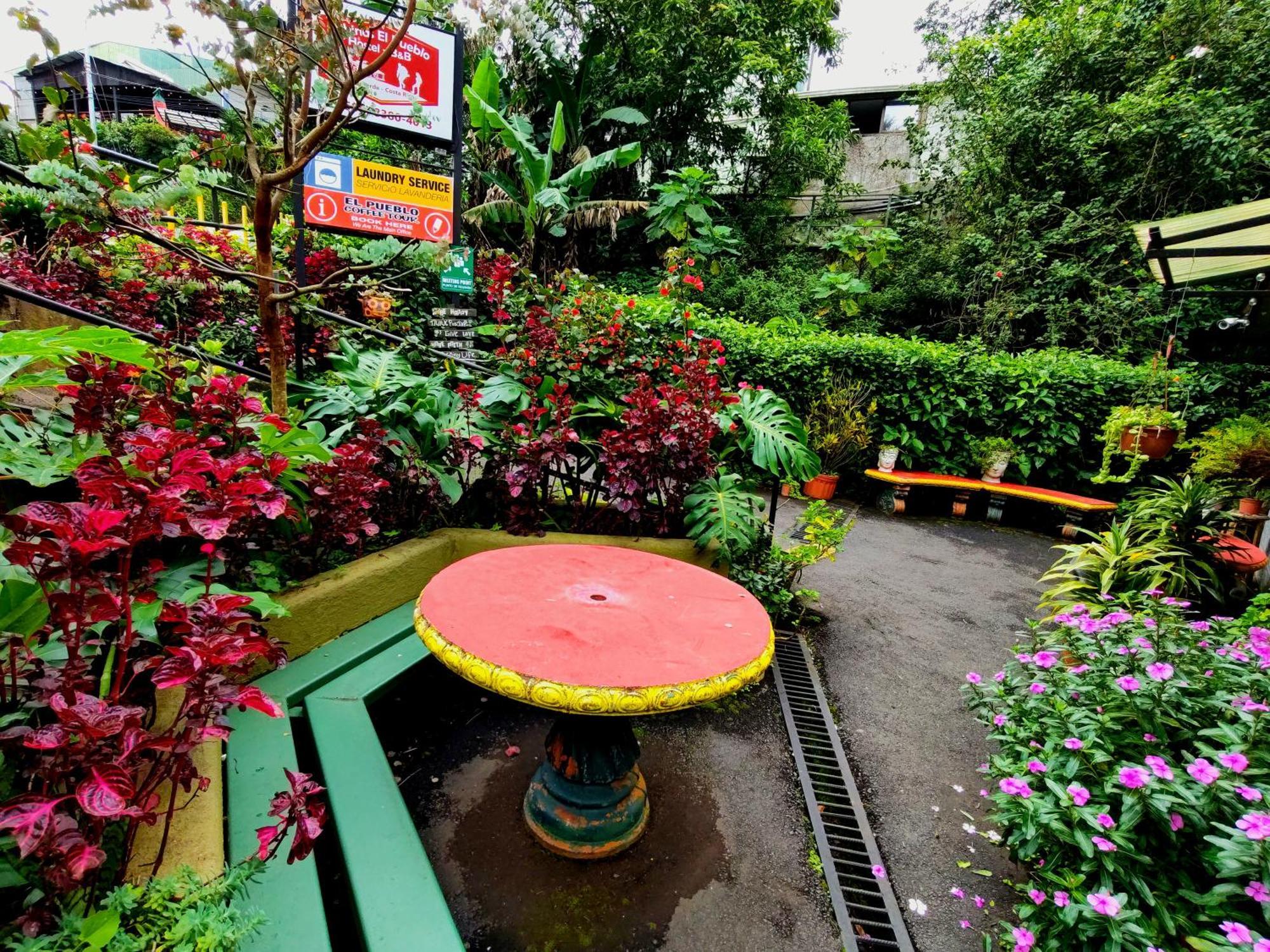 Cabinas El Pueblo B&B Monteverde Bed & Breakfast Monteverde