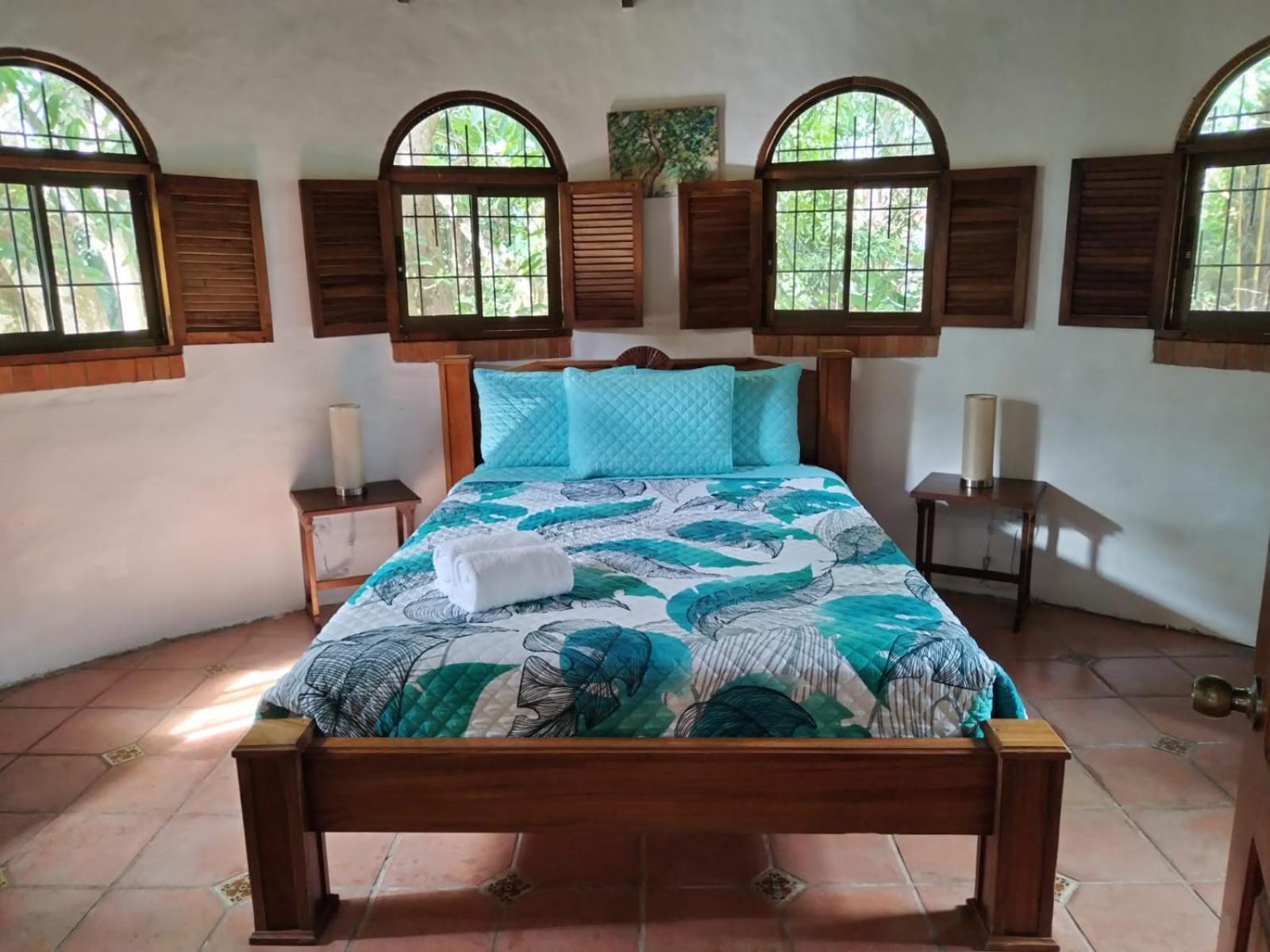 Hotel Planeta Sano 3*