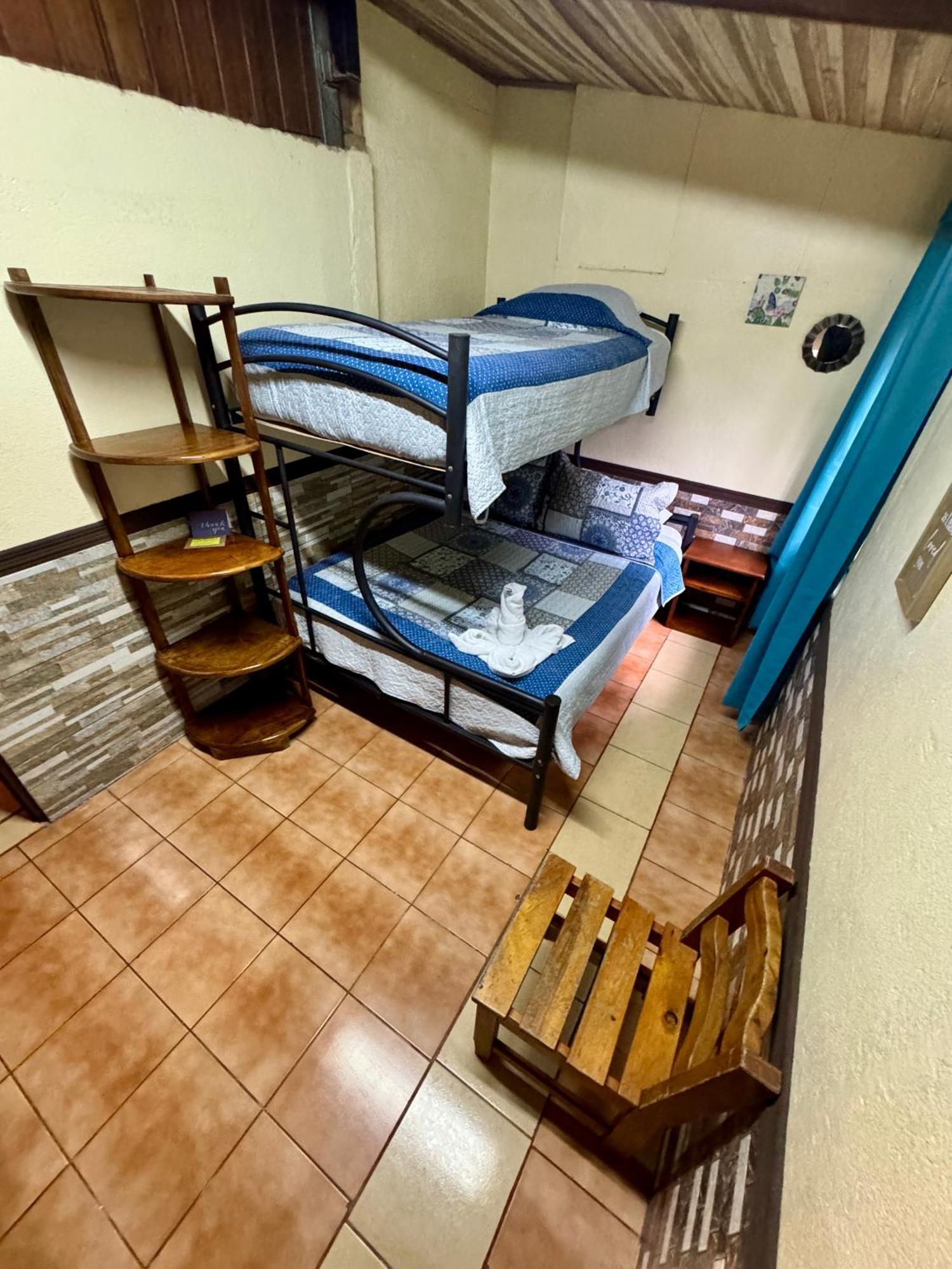 Cabinas El Pueblo B&B Monteverde Bed & Breakfast