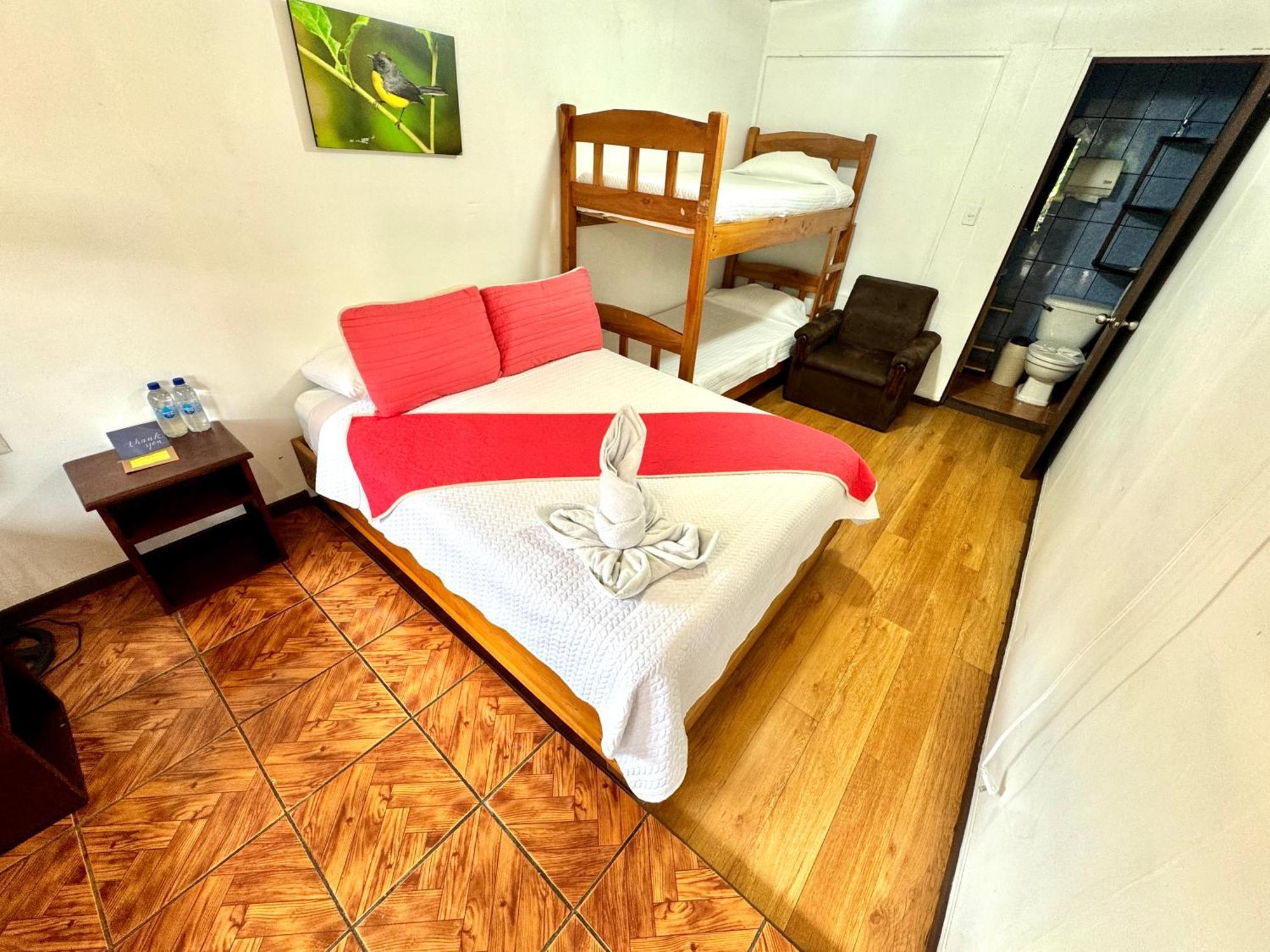 Bed & Breakfast Cabinas El Pueblo B&B Monteverde Monteverde
