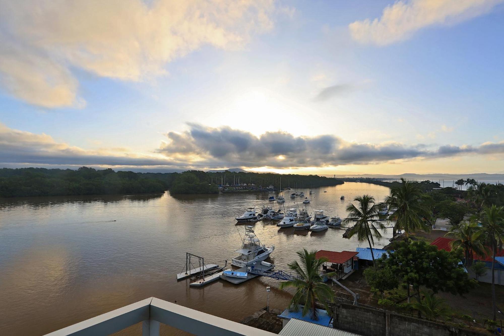 Hotel Puerto Azul Puntarenas