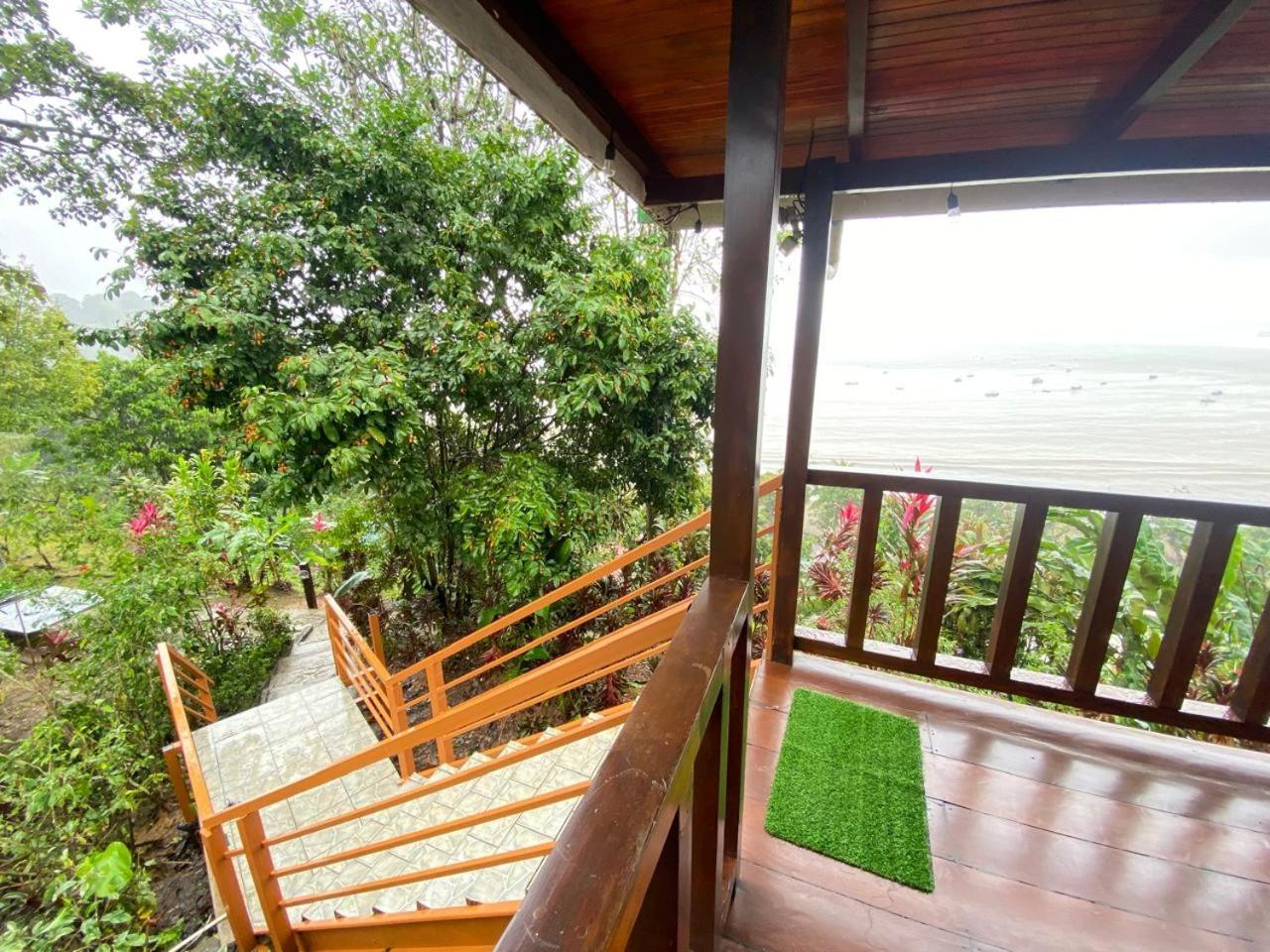 Cotingas Ocean View Lodge *