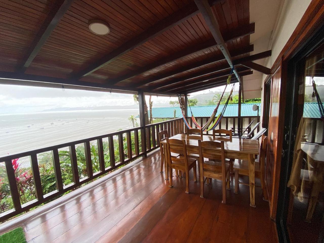 Cotingas Ocean View Drake Bay