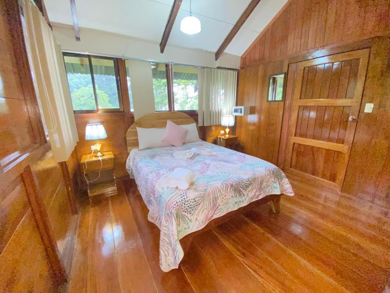 Cotingas Ocean View Lodge