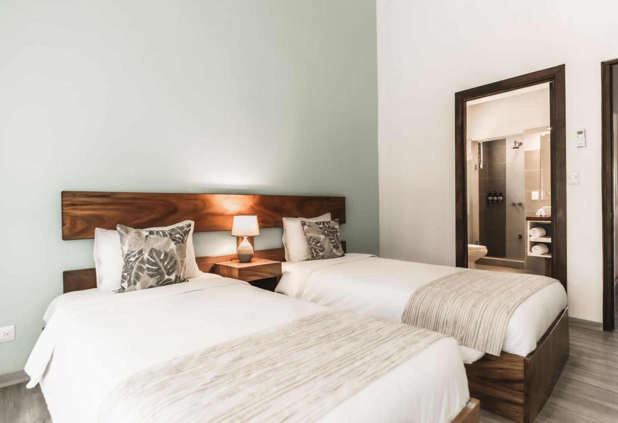 Hotel Bahia Del Sol Beach Front Boutique
