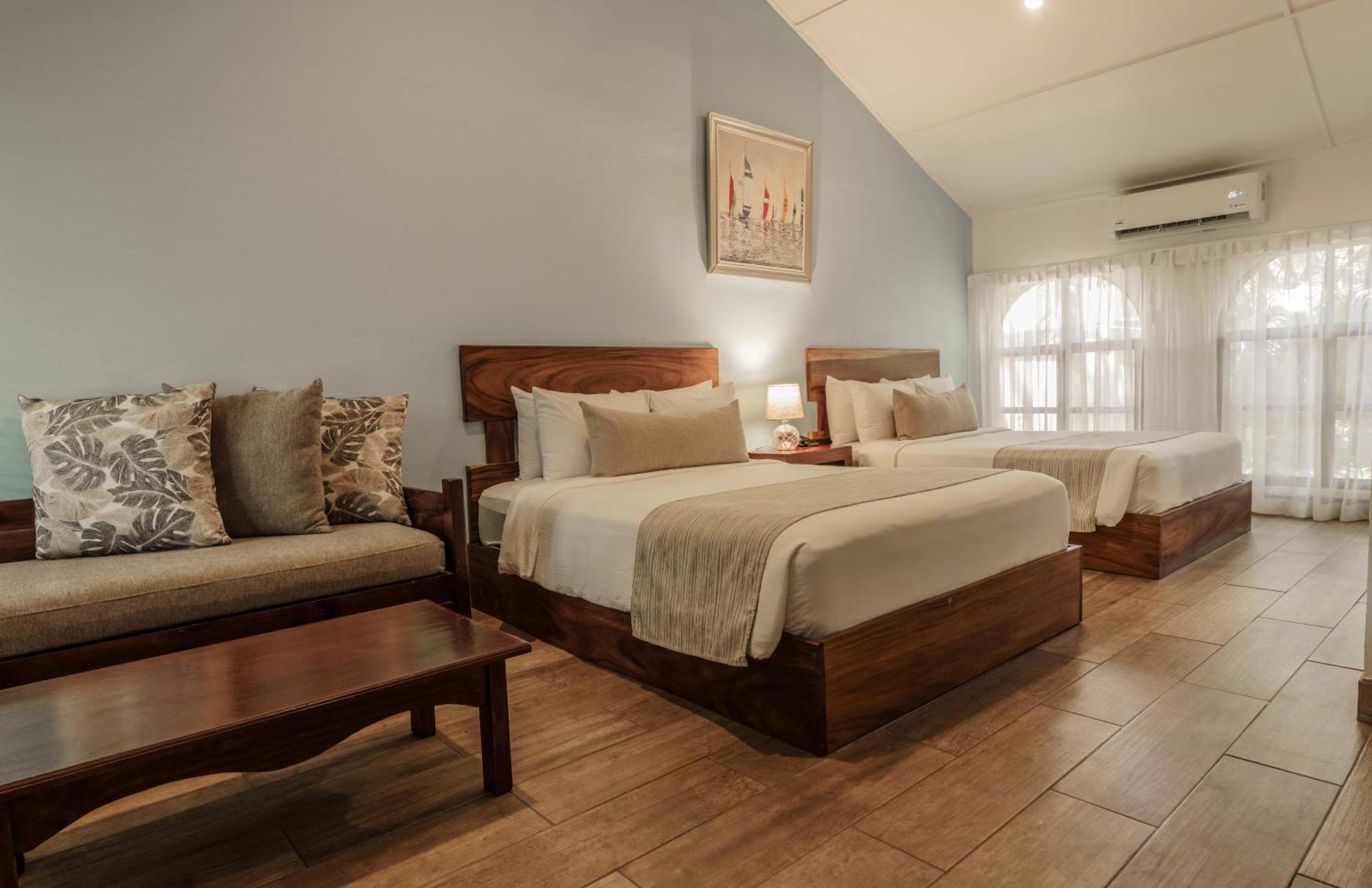 Hotel Bahia Del Sol Beach Front Boutique 4*