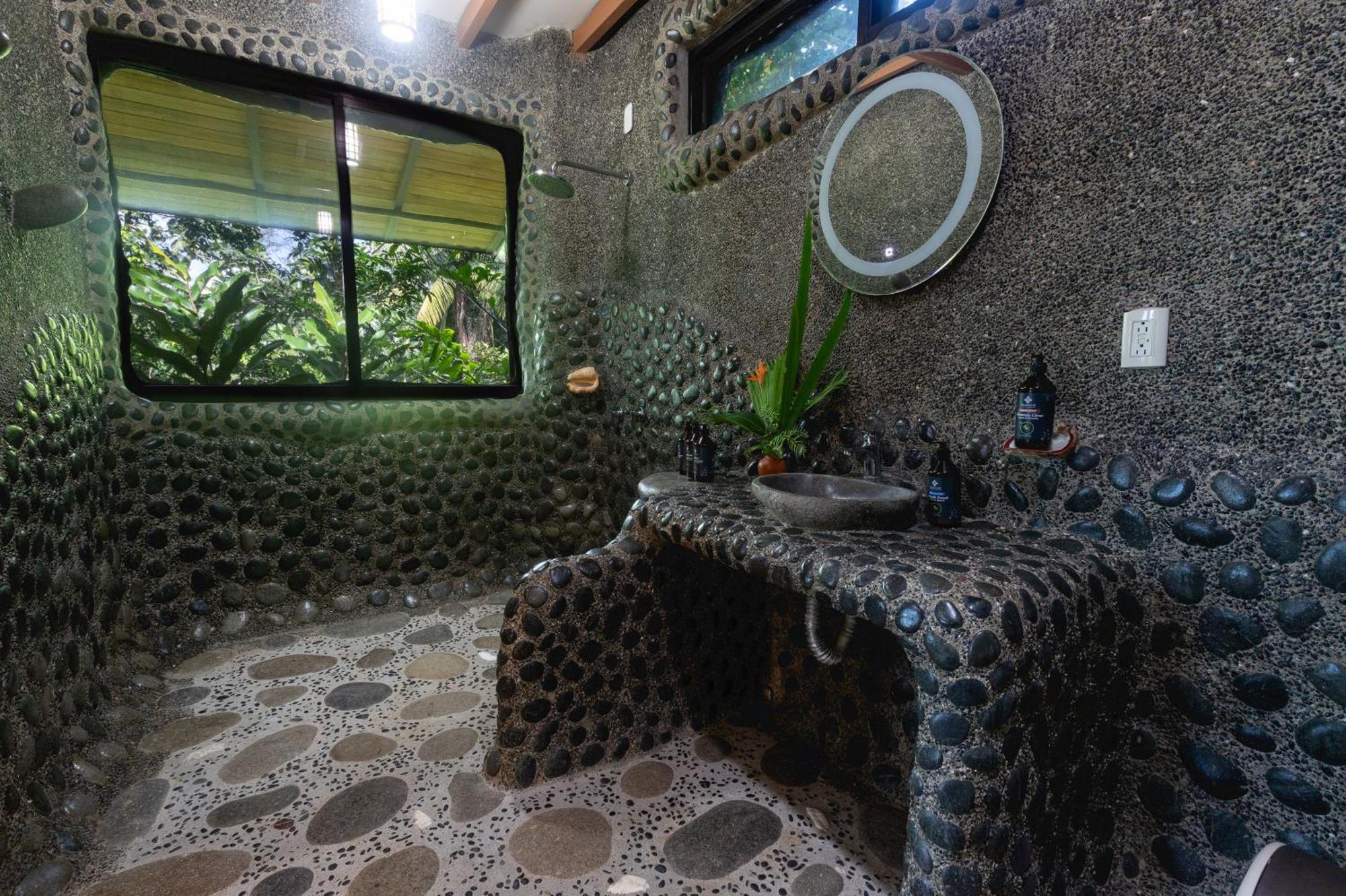 La Cusinga * Uvita