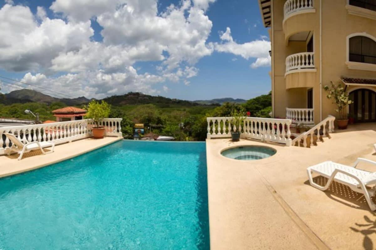 Birds-eye Ocean View In Nicely Priced Top-floor Unit In Flamingo * Playa Flamingo